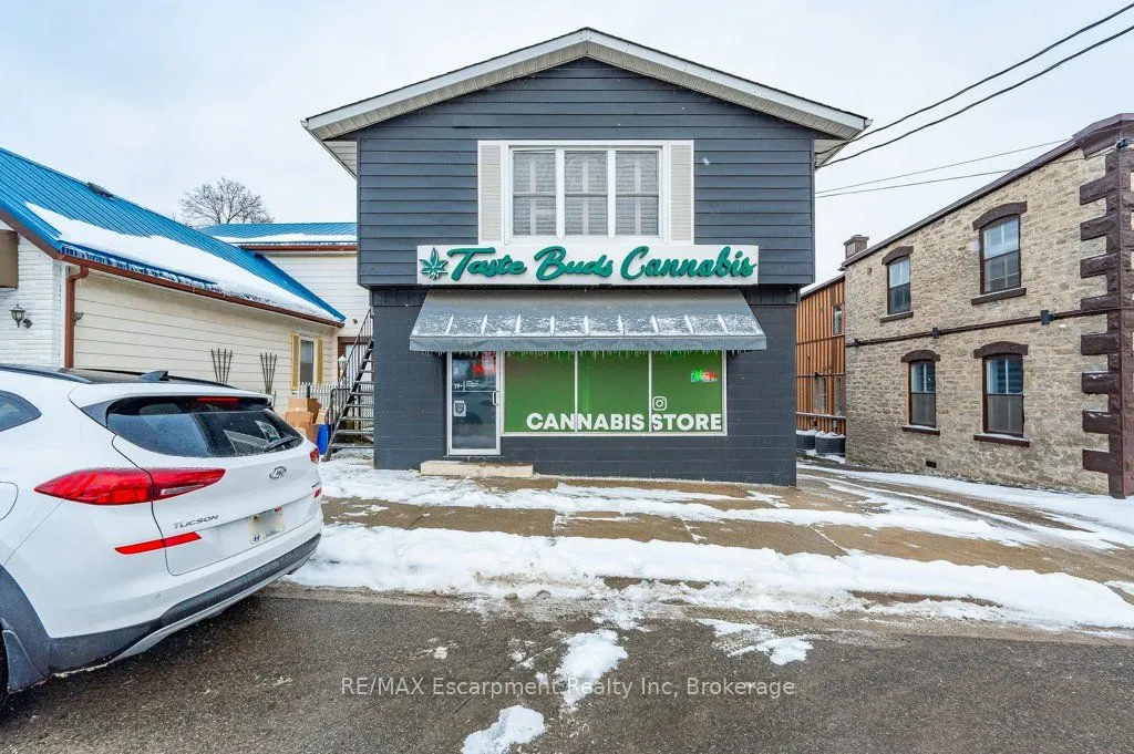 126 Main Street S