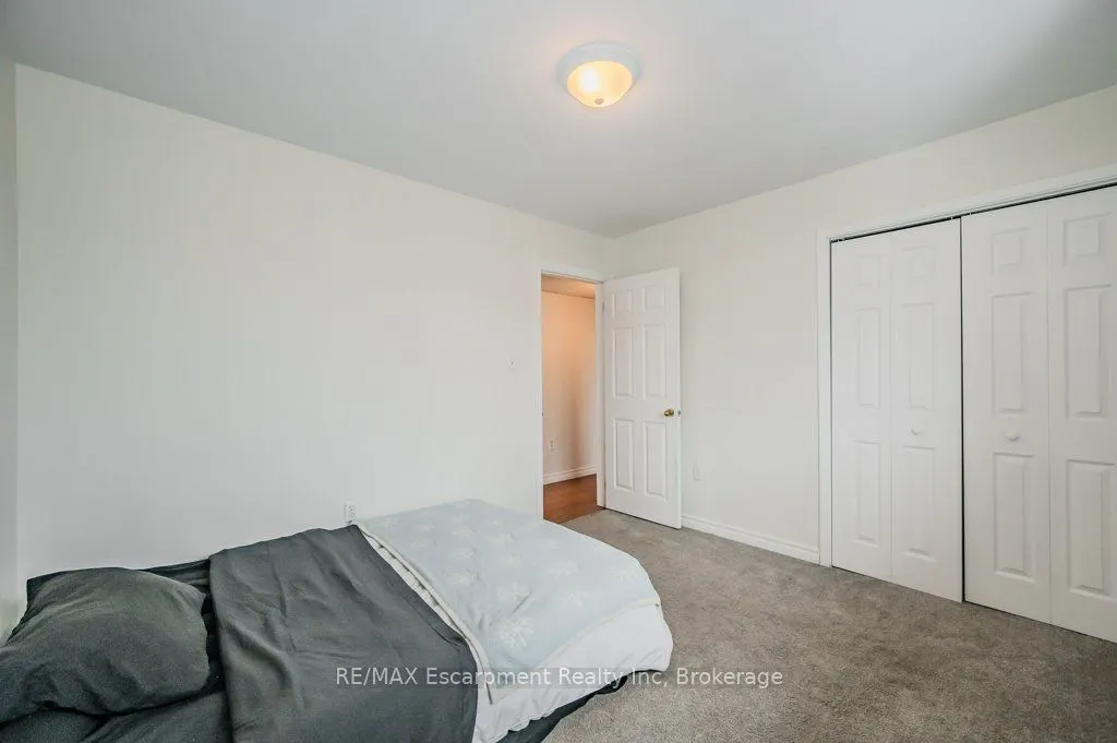 126 Main Street S