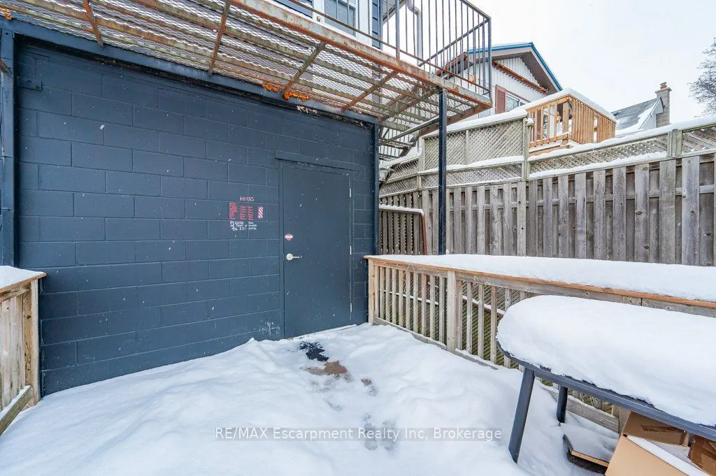 126 Main Street S