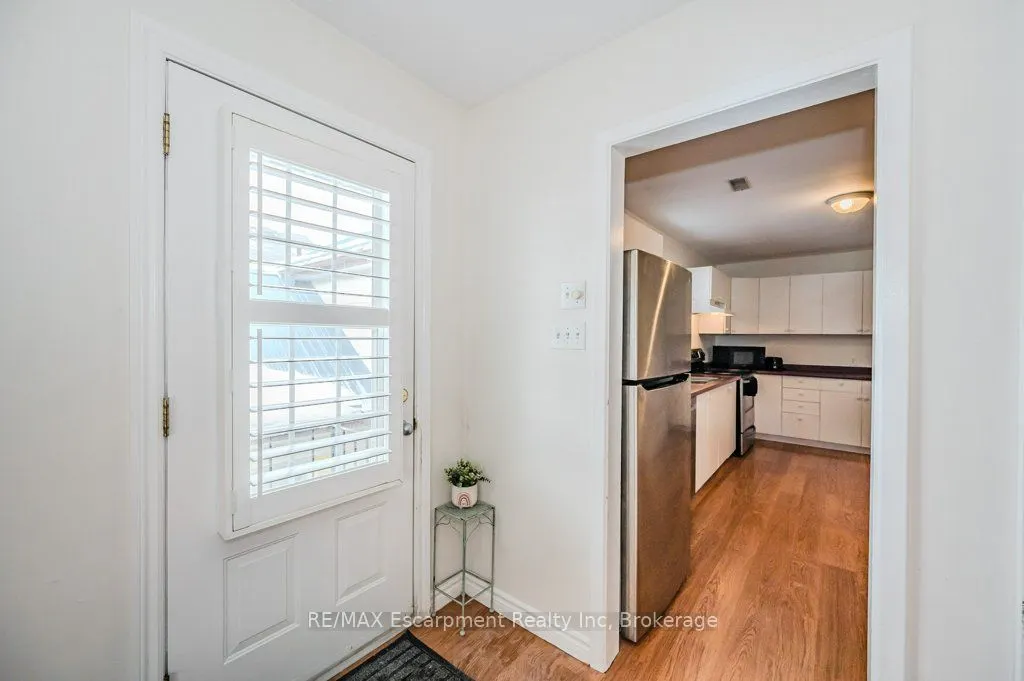126 Main Street S