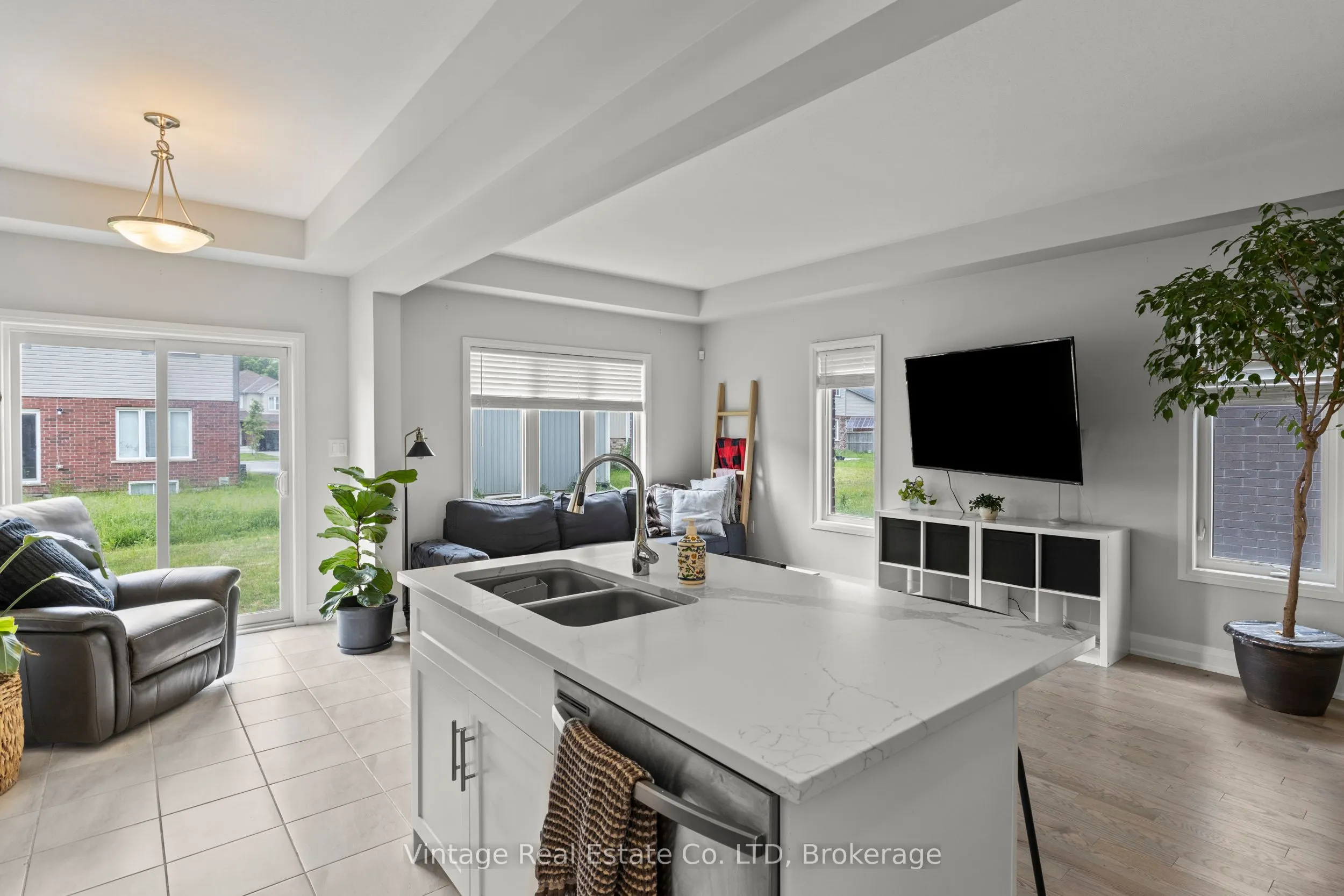 112 Bur Oak Drive