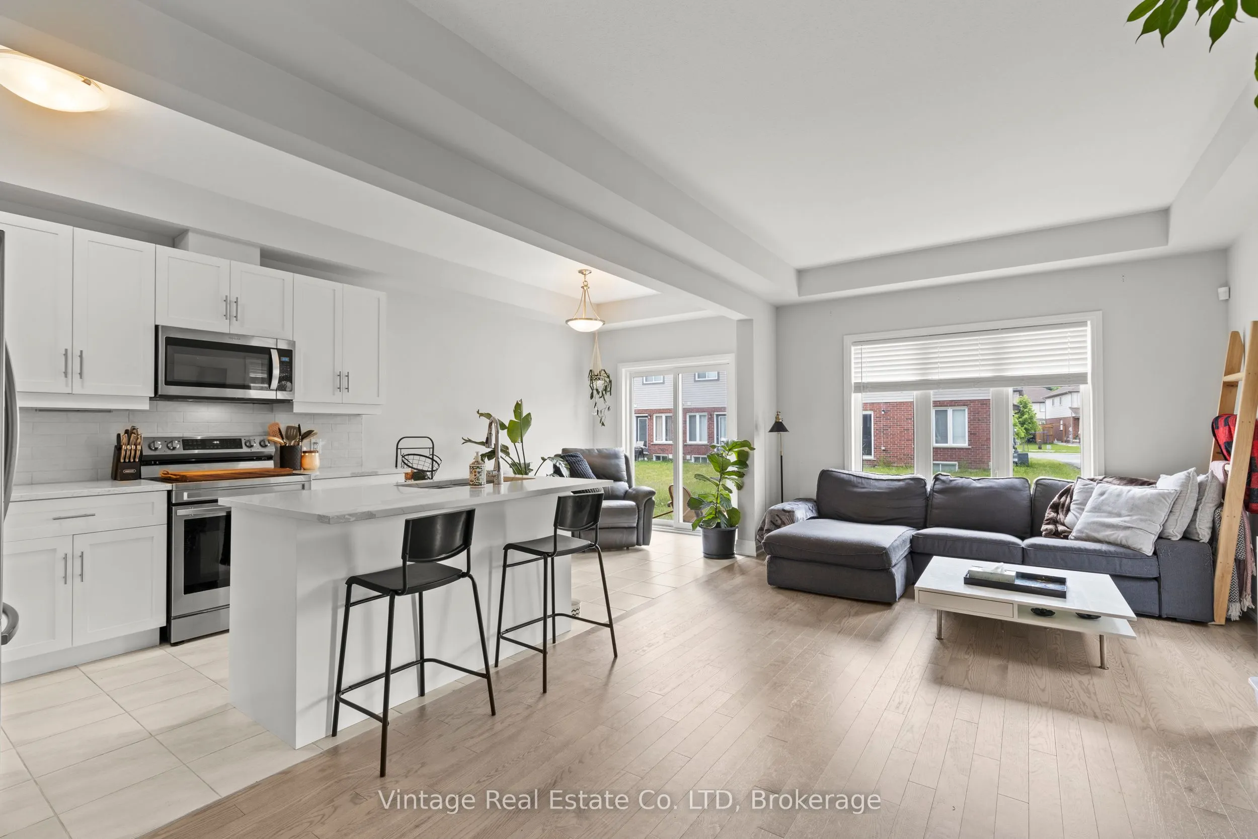 112 Bur Oak Drive