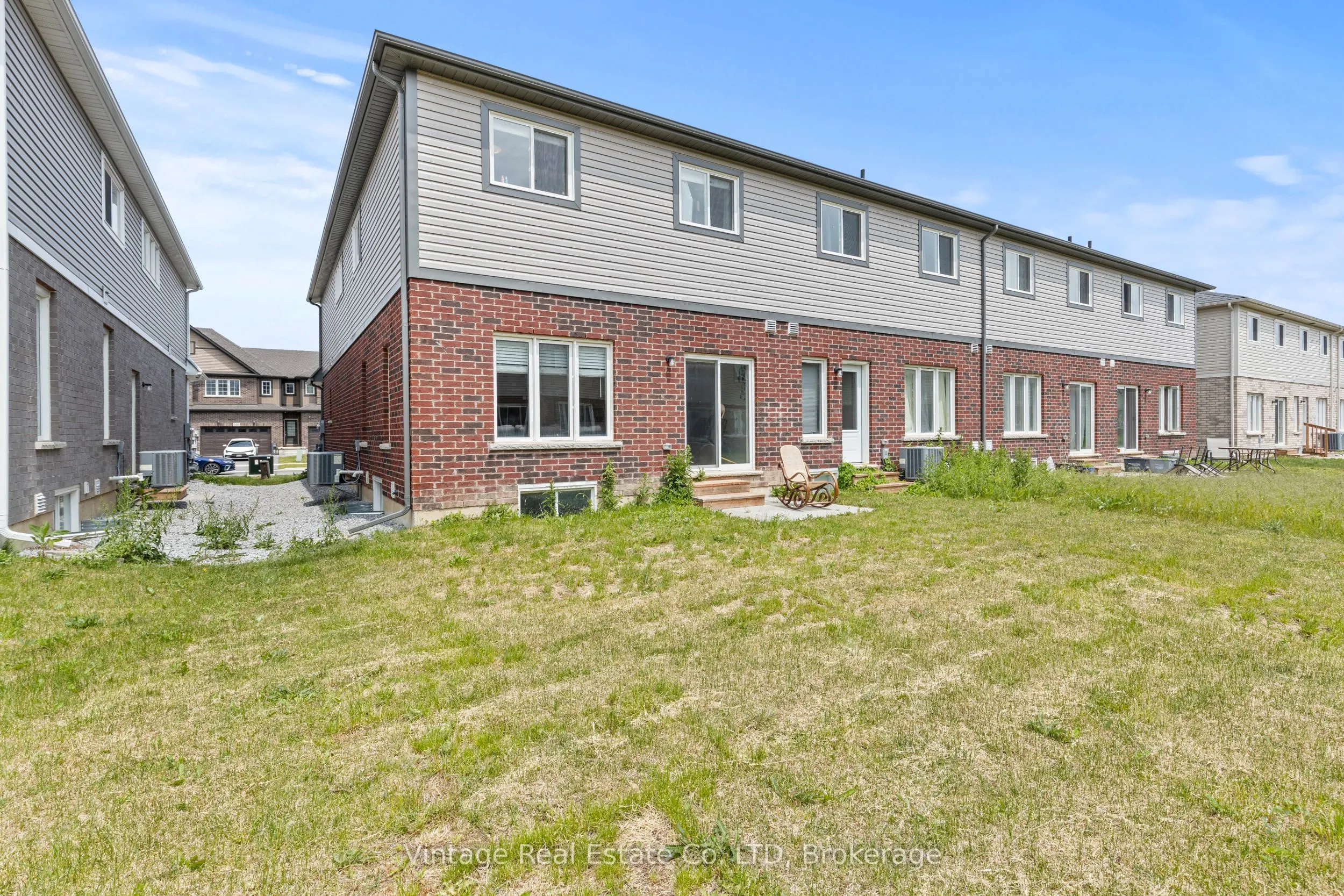 112 Bur Oak Drive