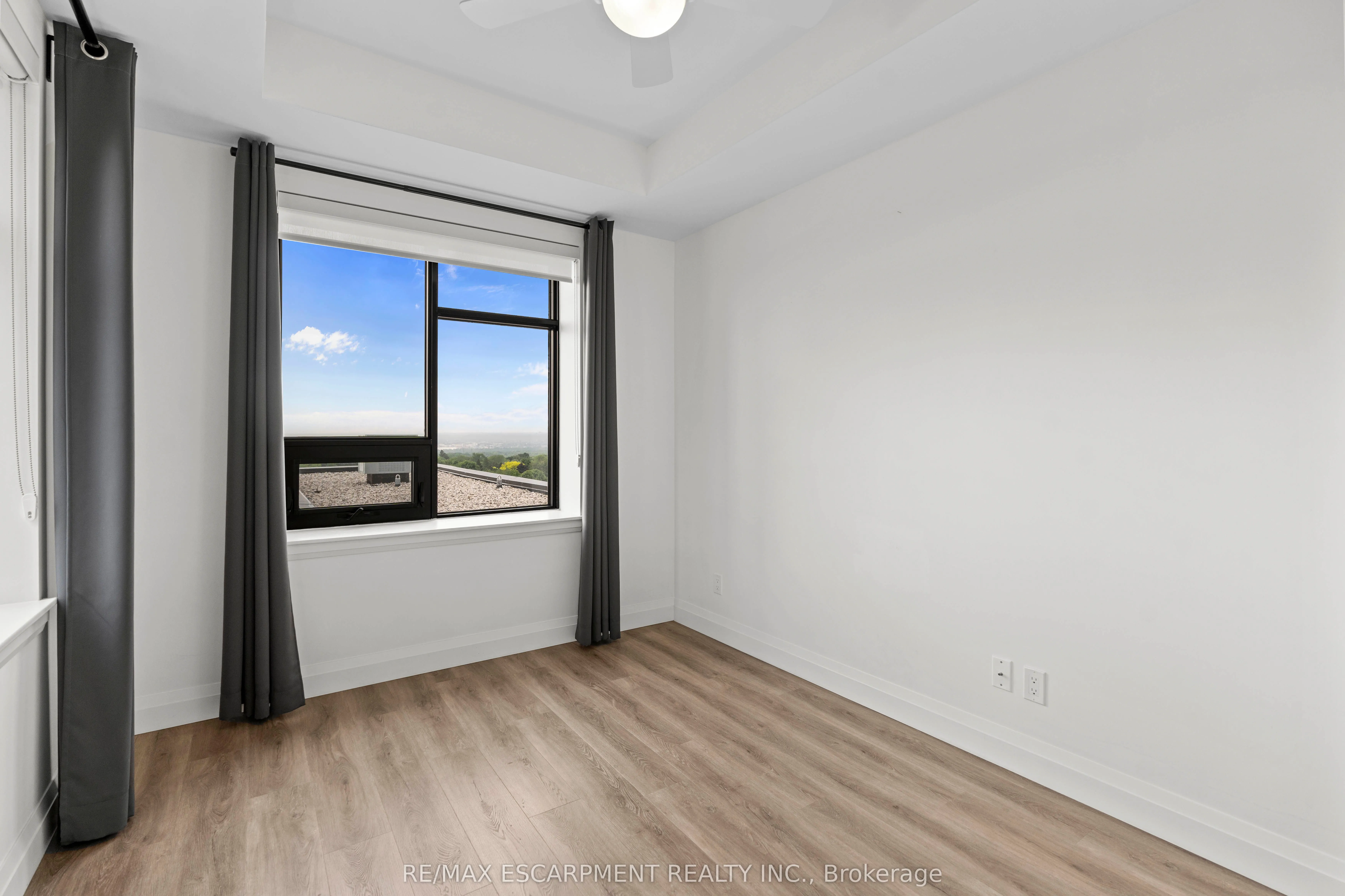30 Hamilton Street S, #703