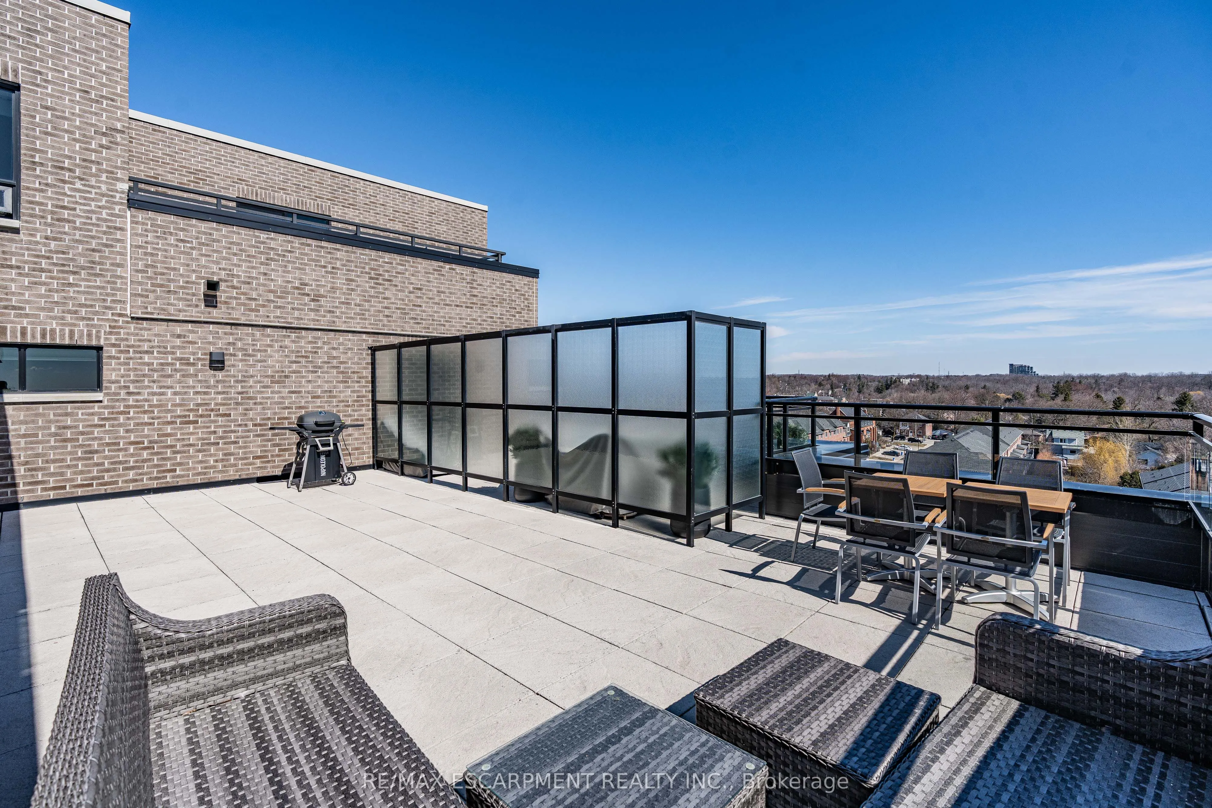 30 Hamilton Street S, #703