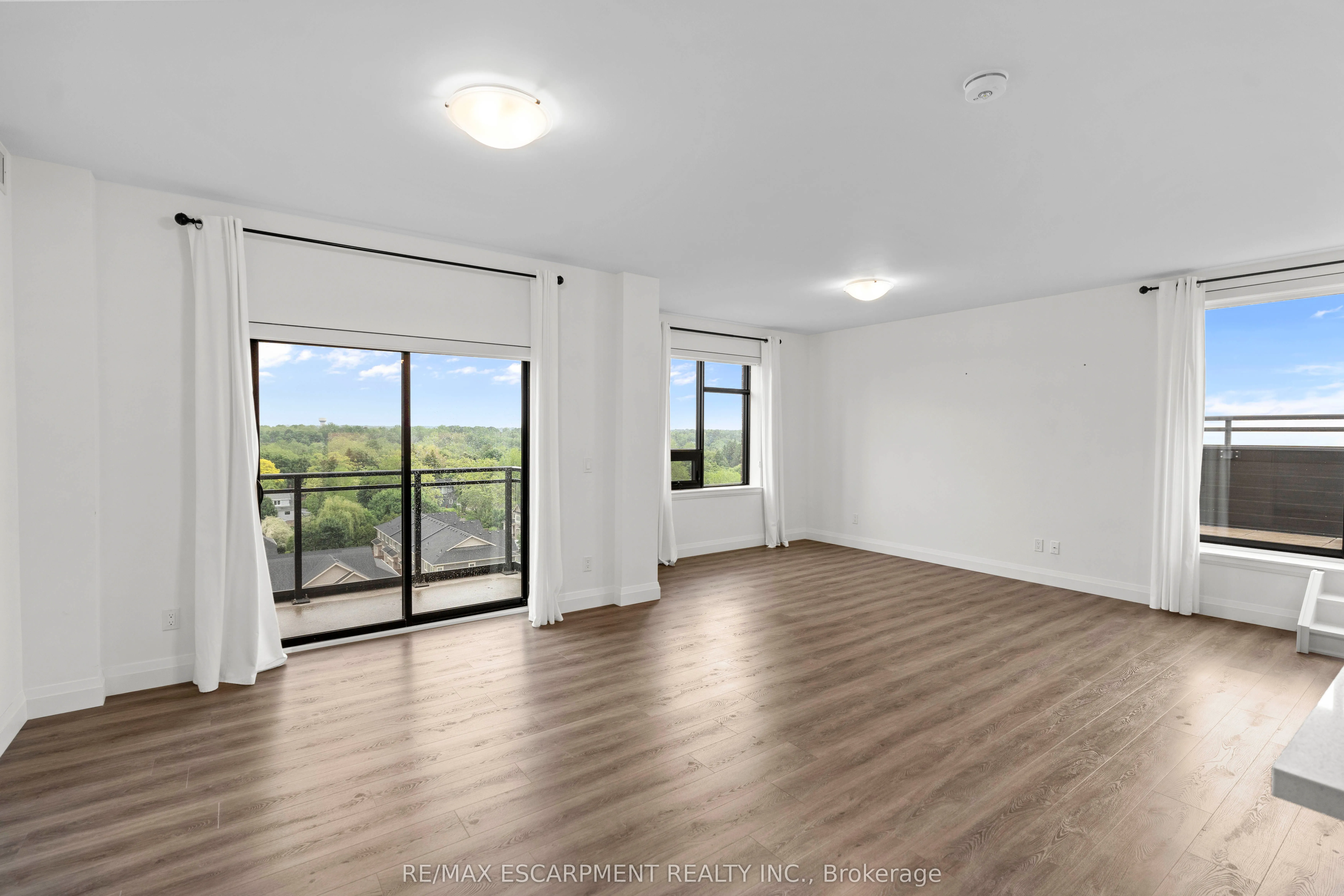 30 Hamilton Street S, #703
