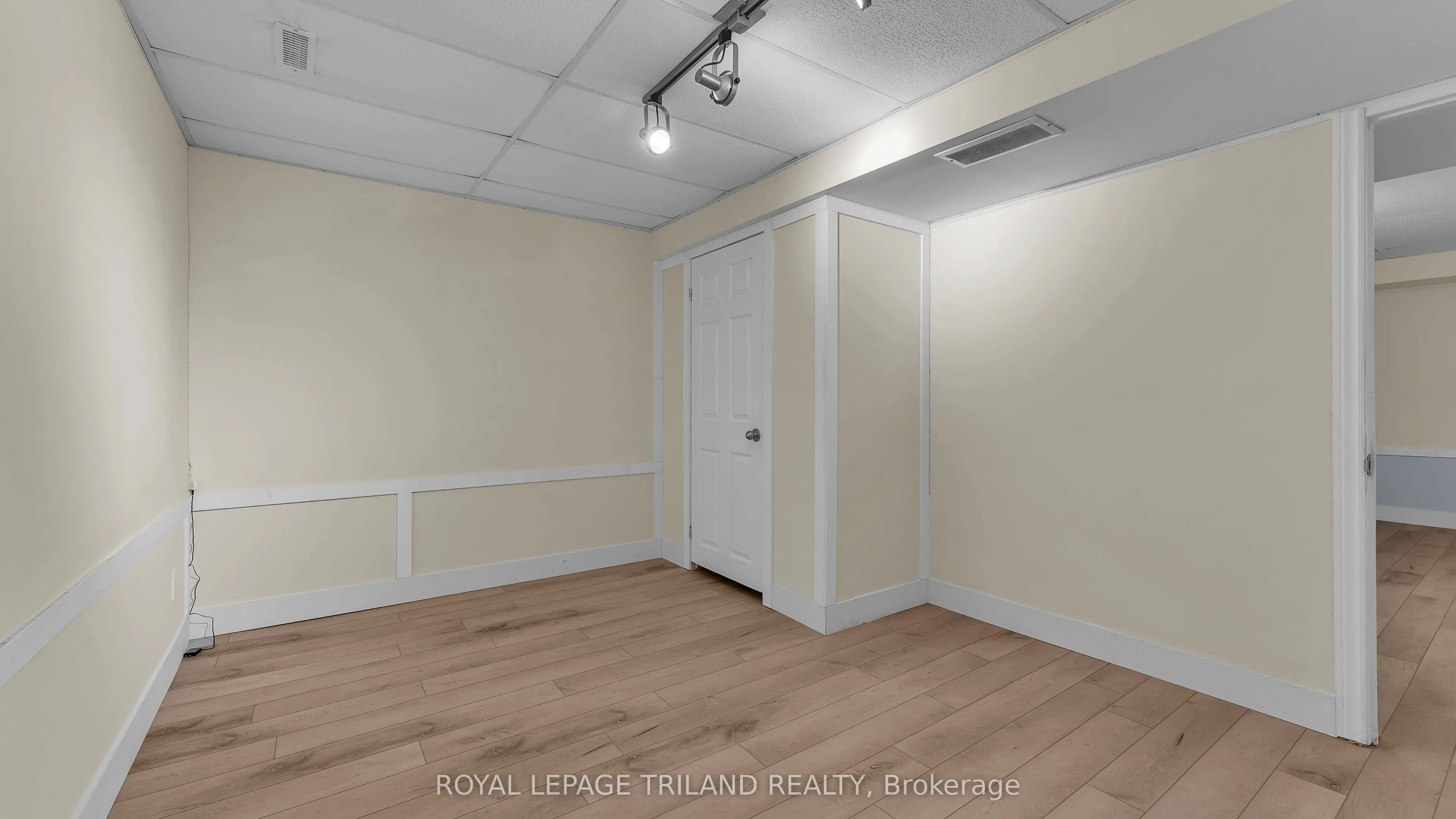 1574 RICHMOND Street #28