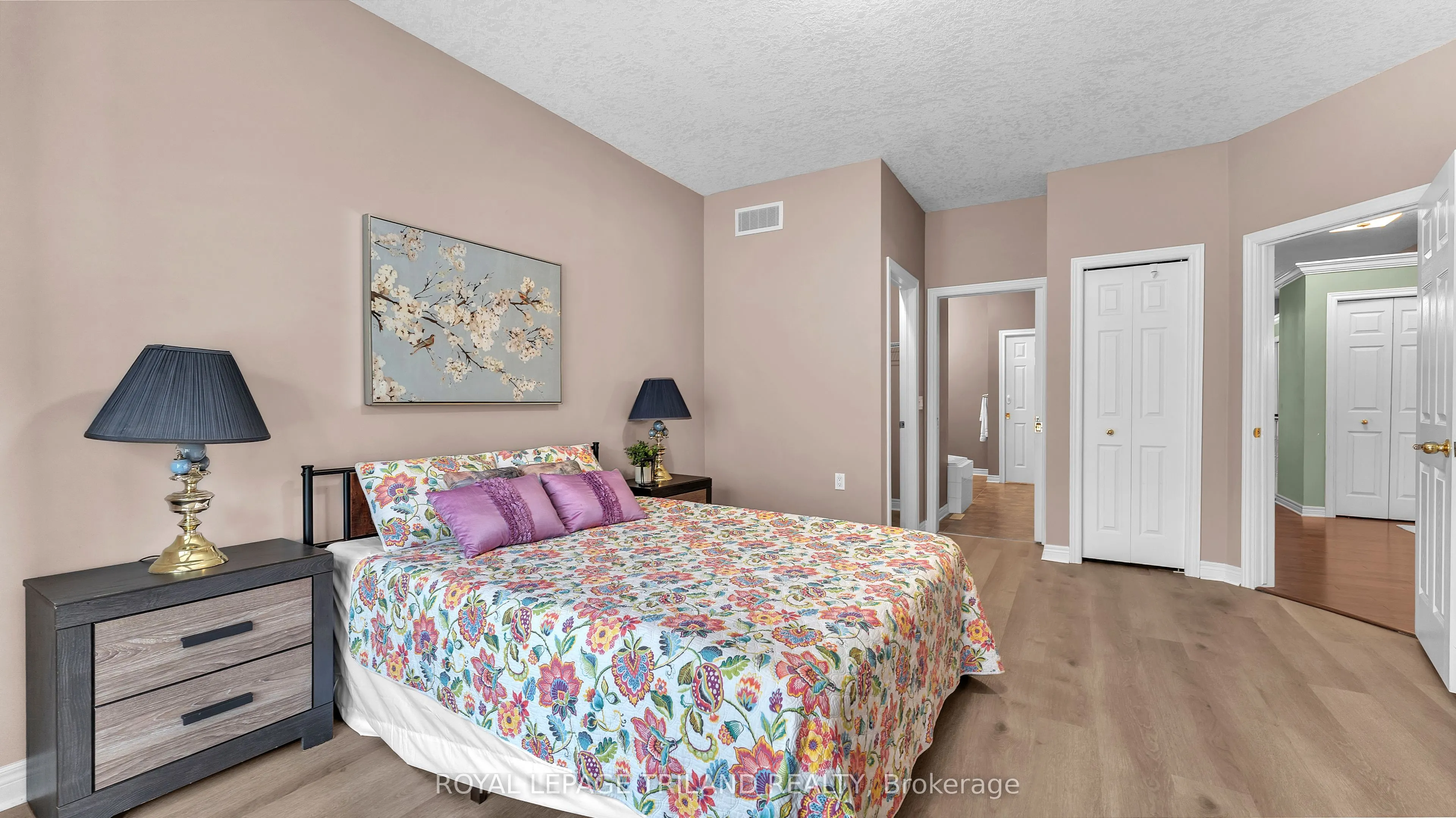 1574 RICHMOND Street #28