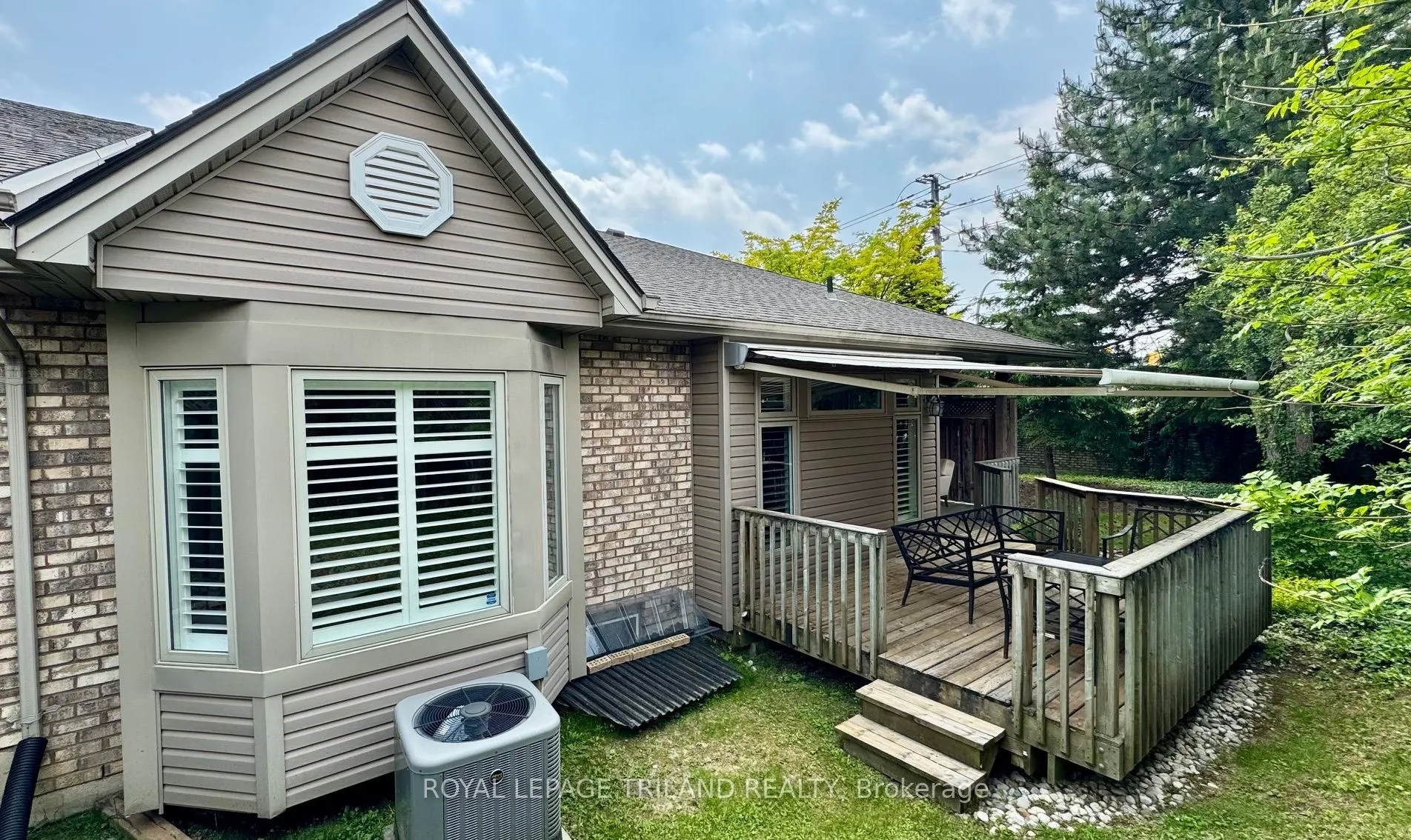 1574 RICHMOND Street #28