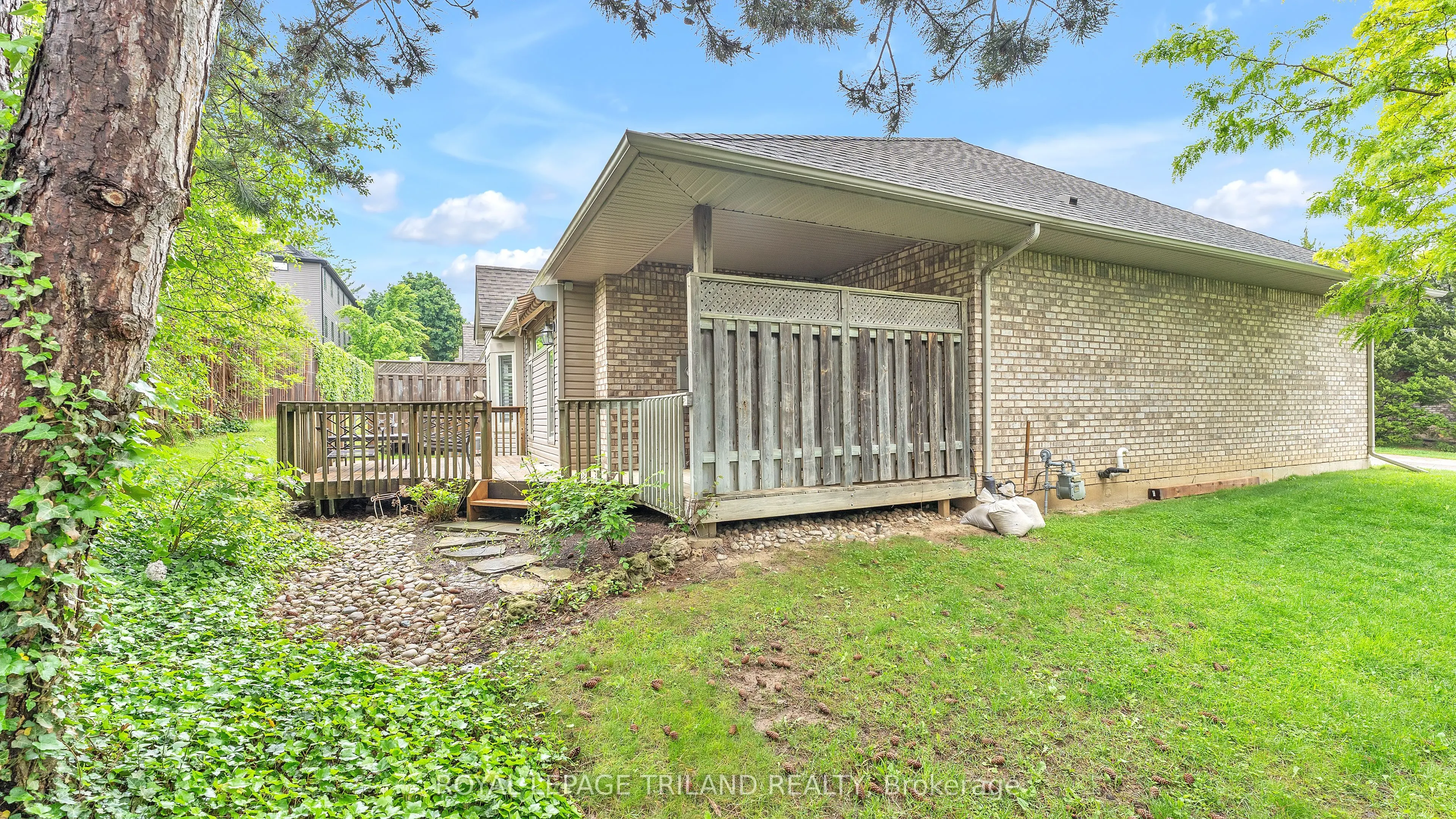 1574 RICHMOND Street #28