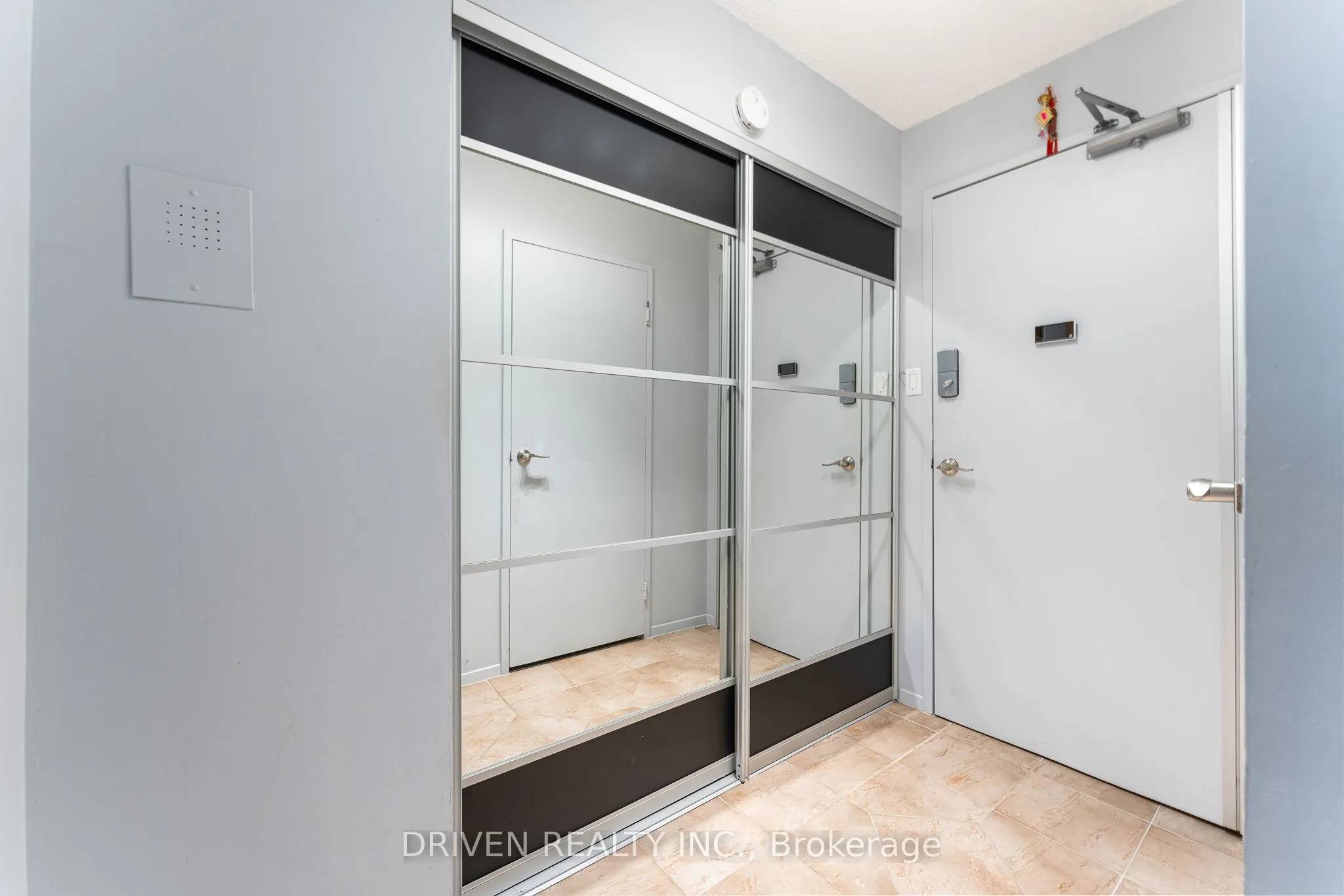 158A McArthur Avenue, #404