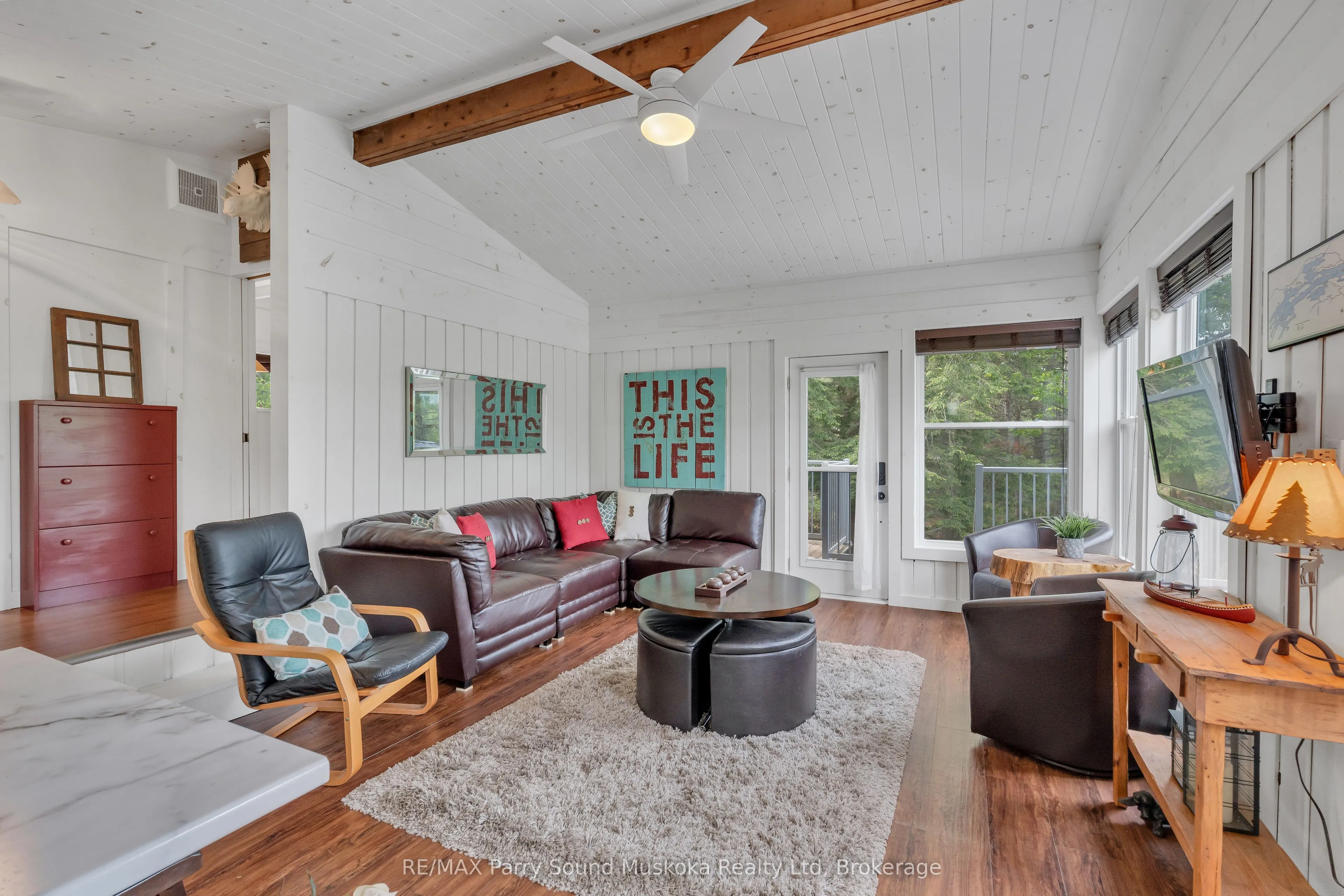 109 Healey Lake