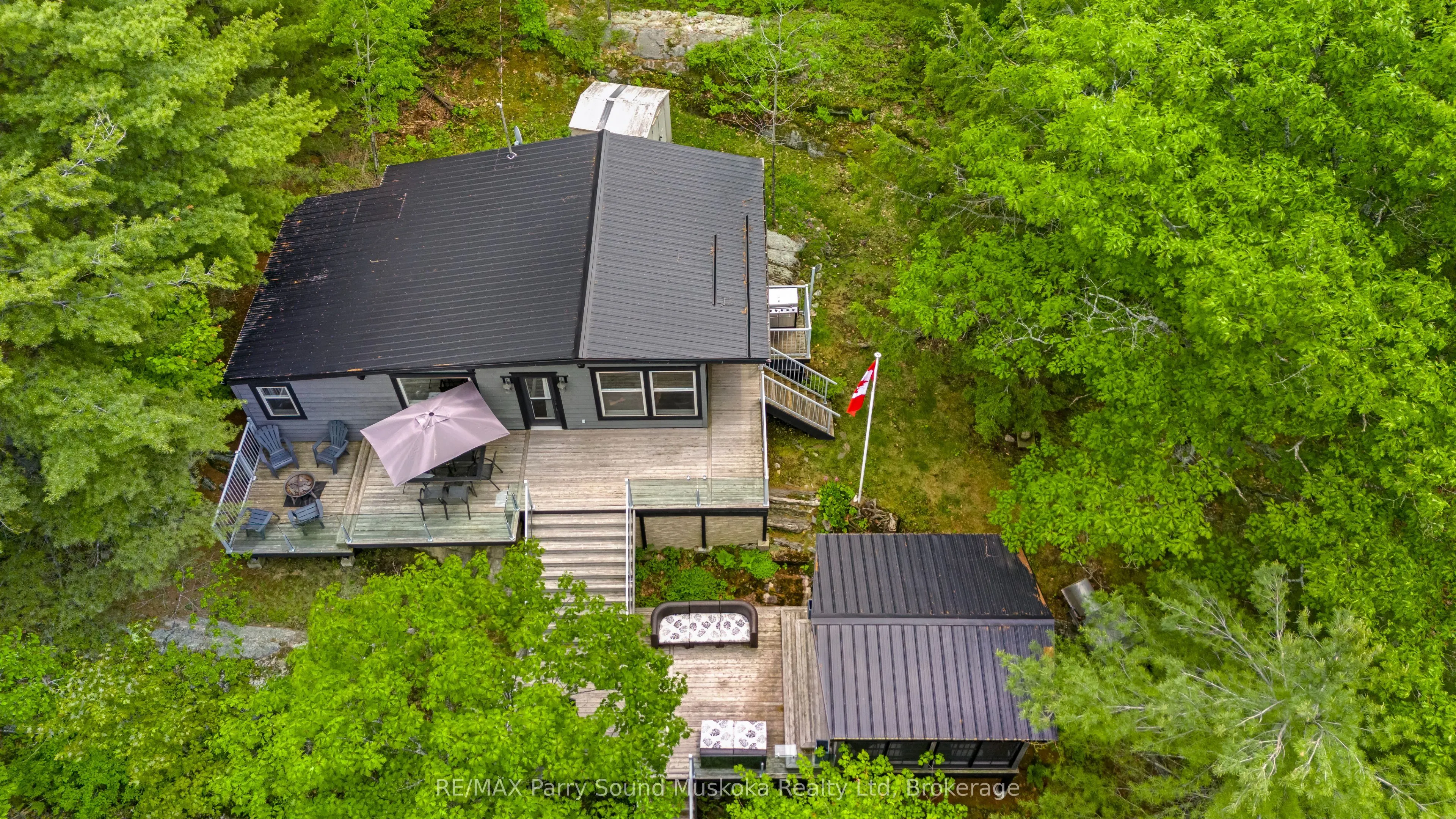 109 Healey Lake