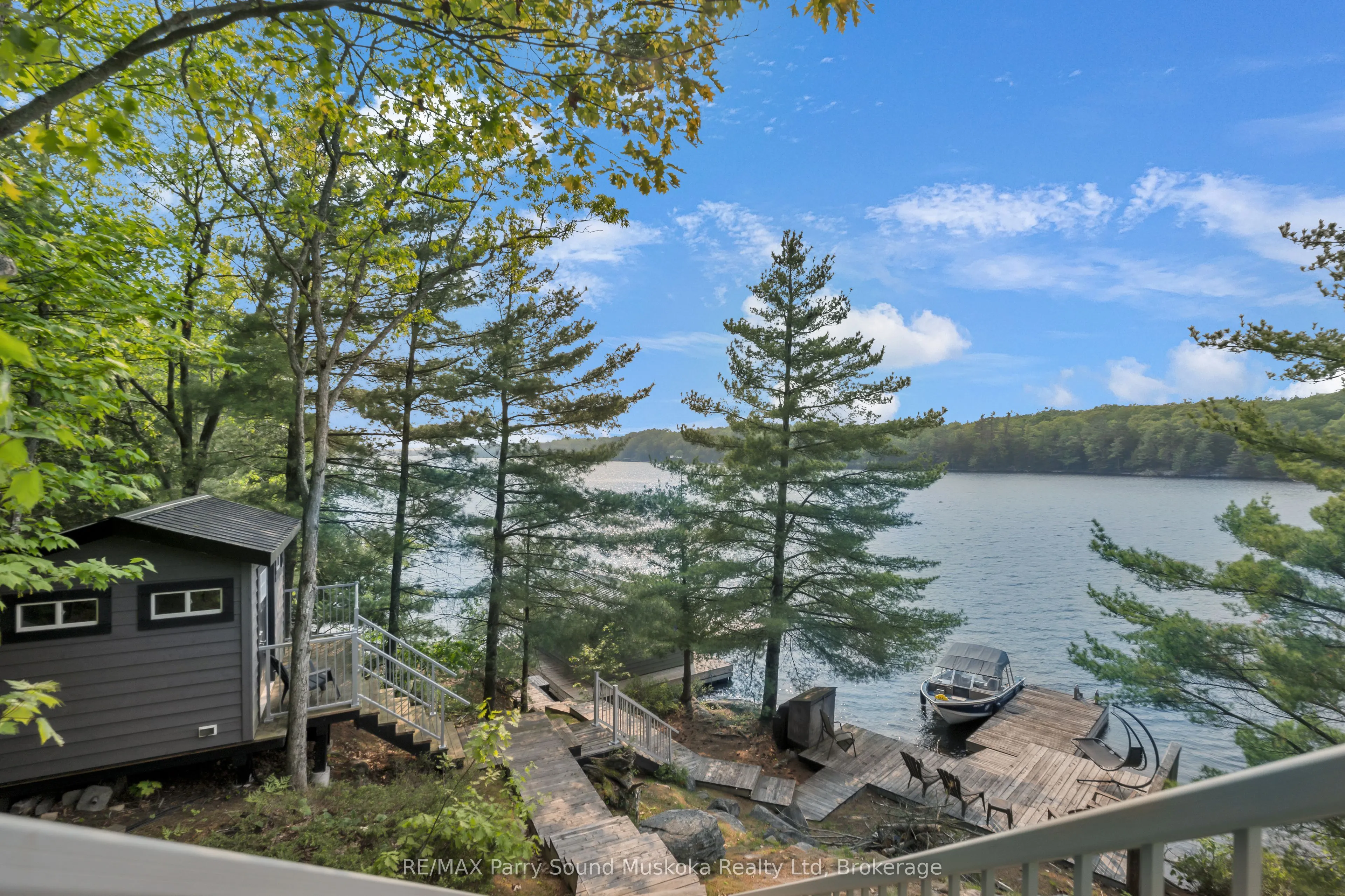 109 Healey Lake