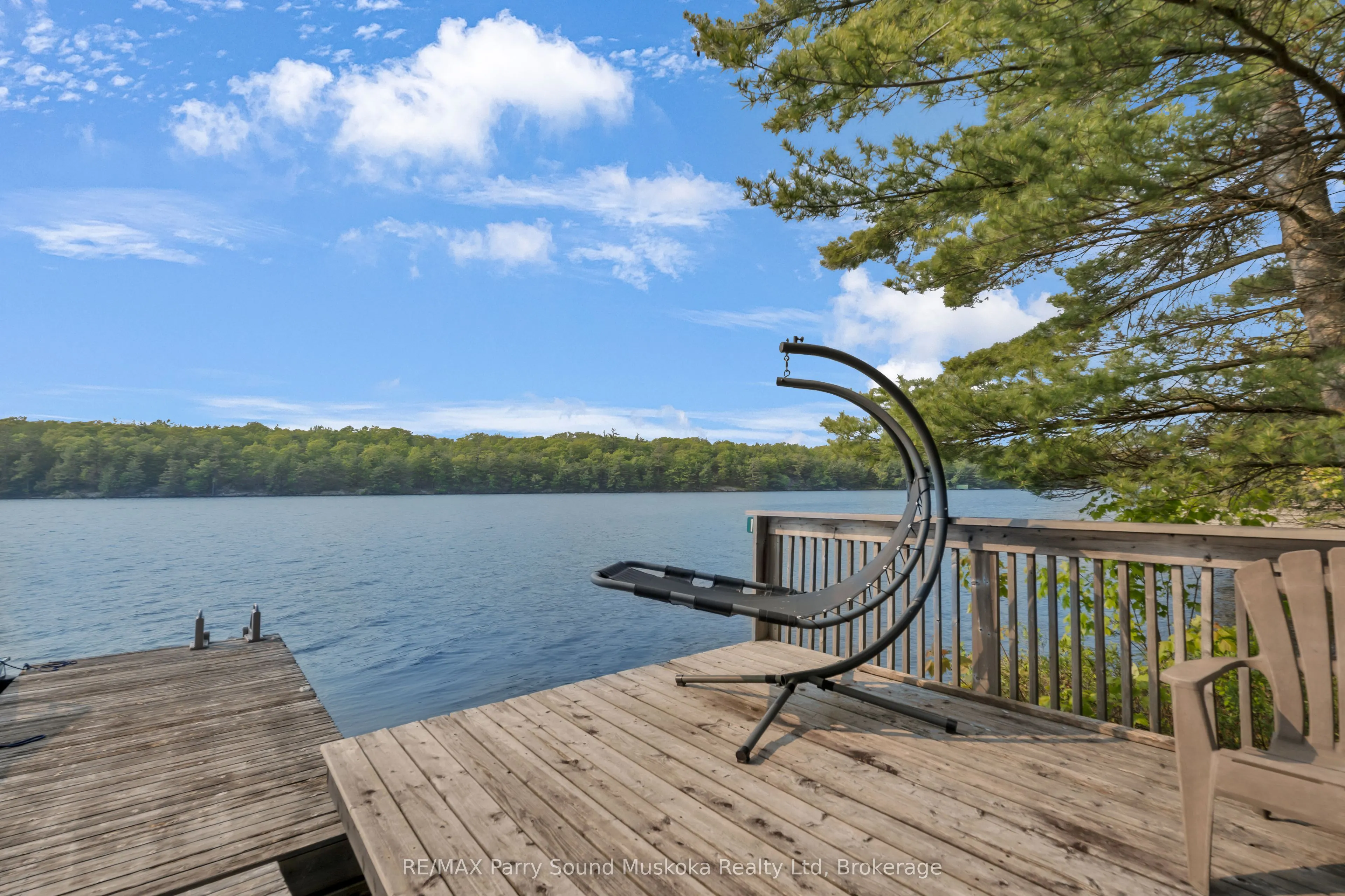 109 Healey Lake