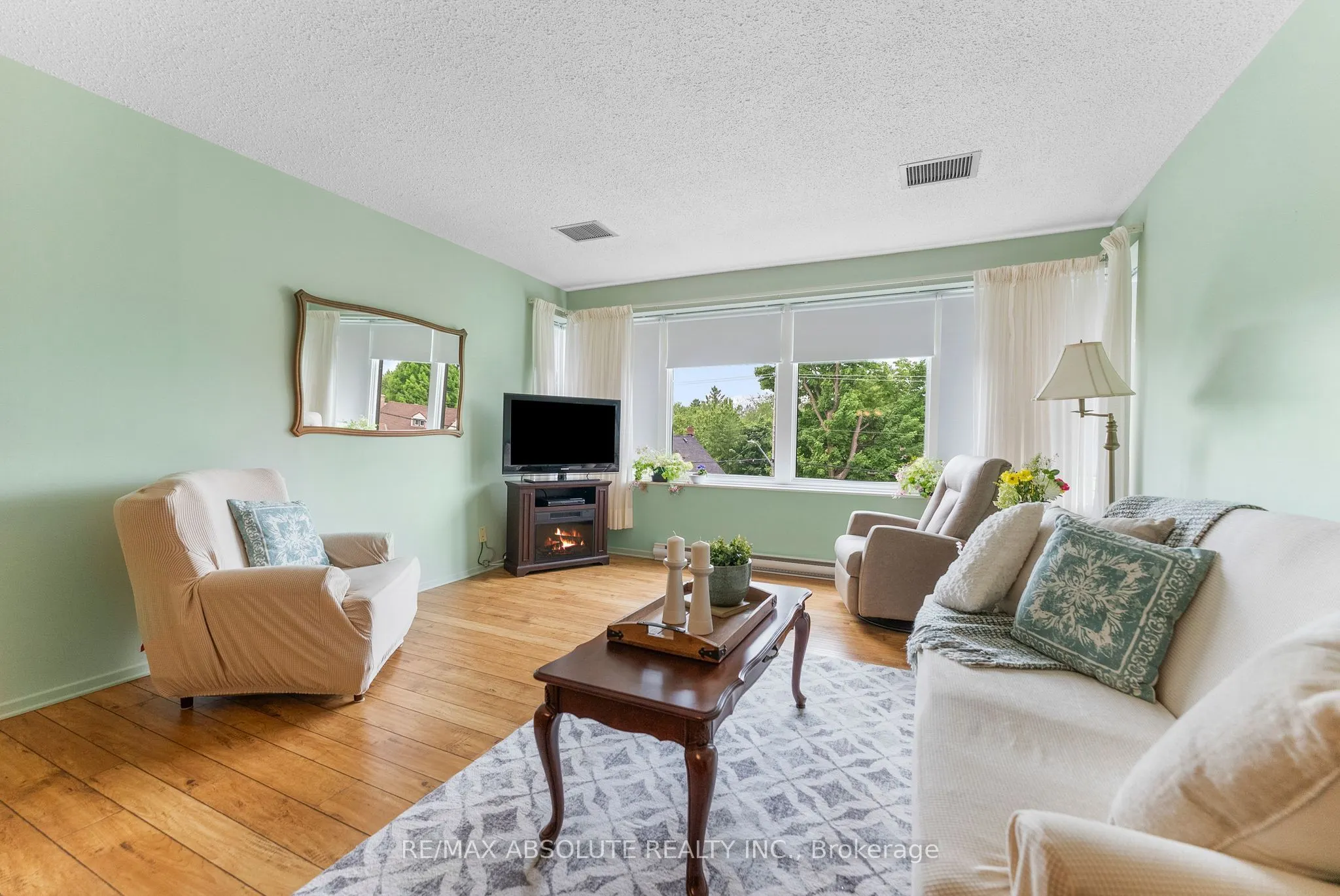 124 Daniel Street S, #301