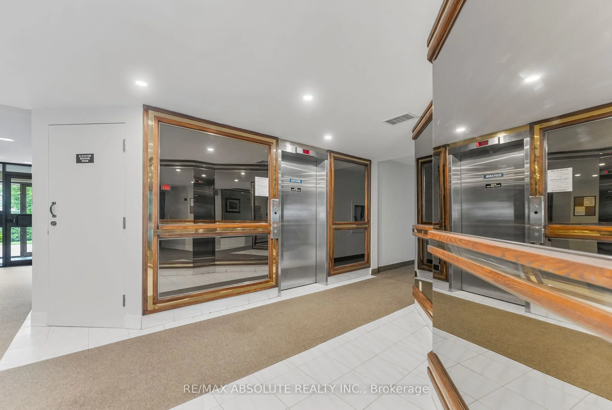 124 Daniel Street S, #301