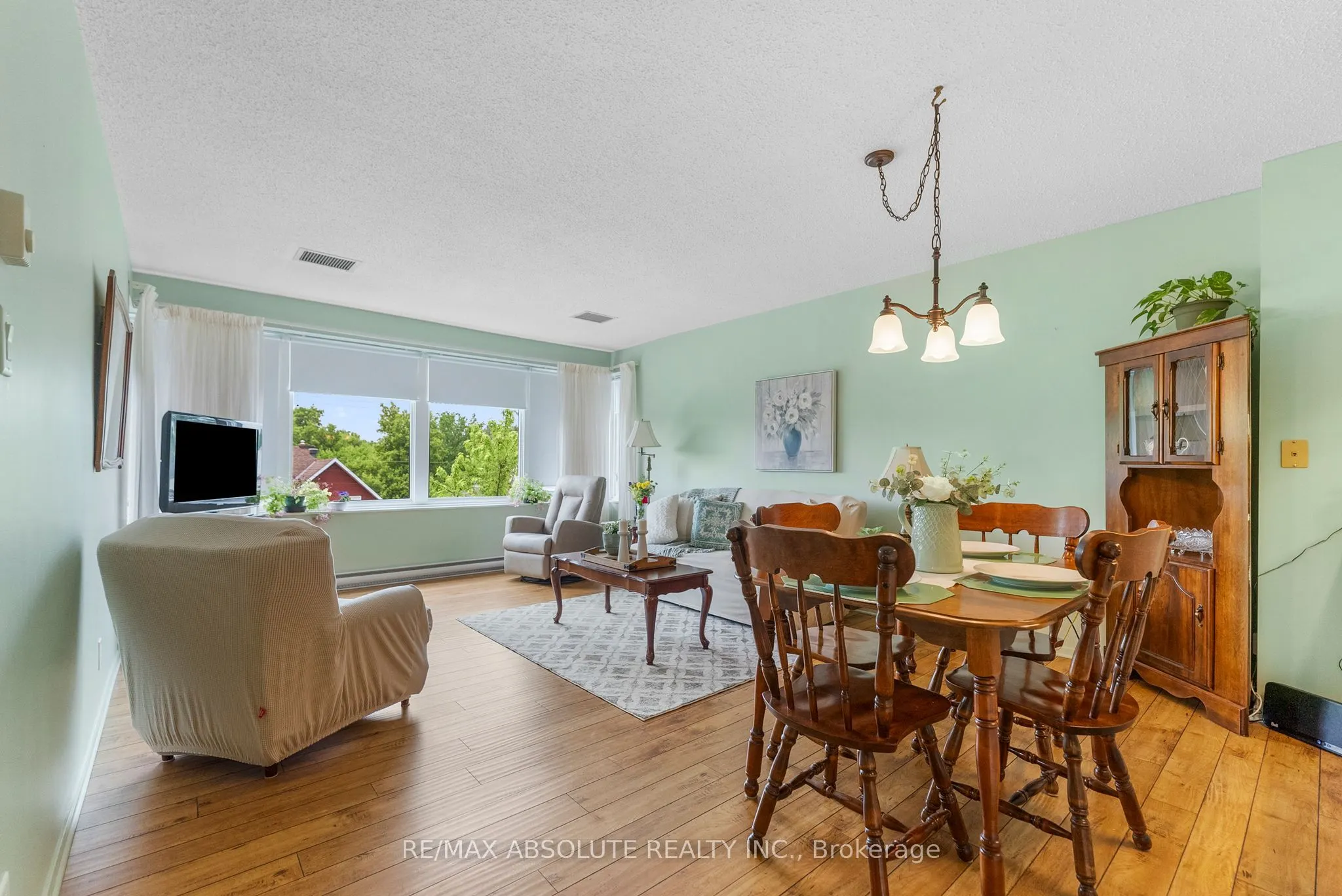 124 Daniel Street S, #301