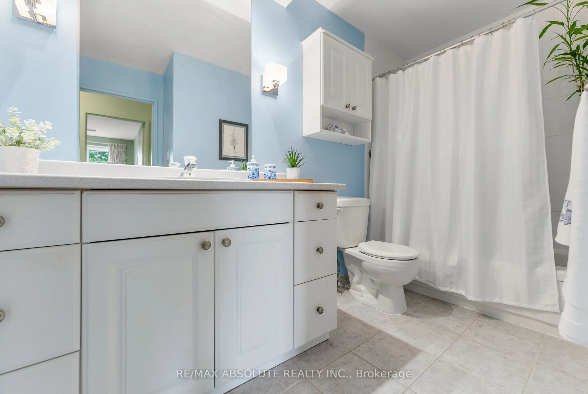 124 Daniel Street S, #301