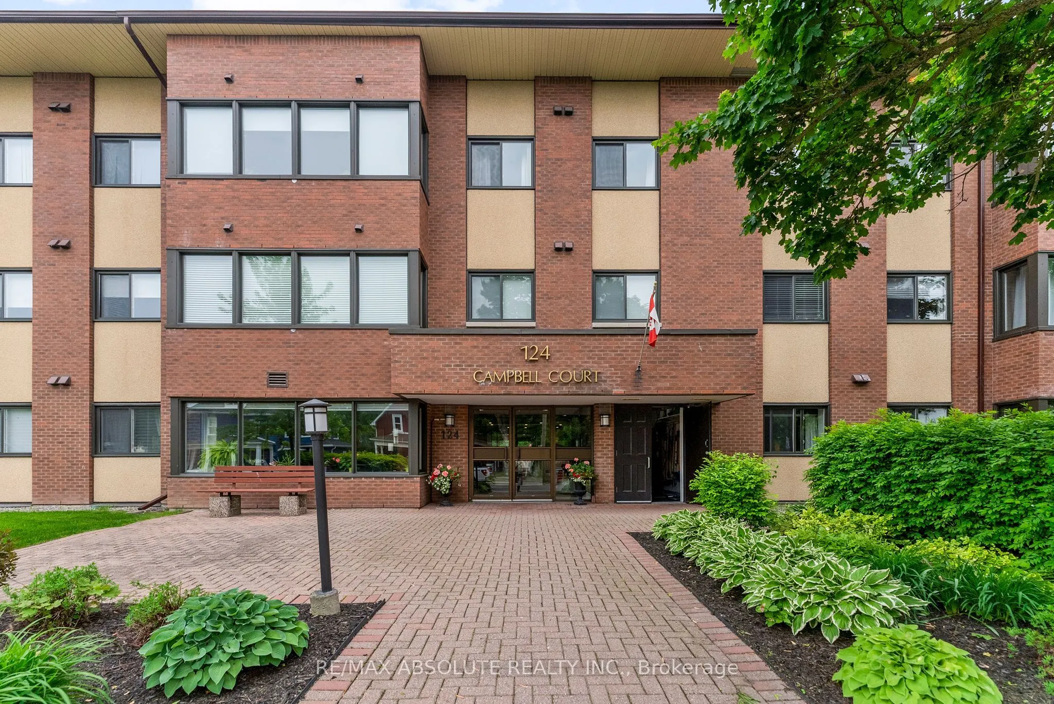 124 Daniel Street S, #301