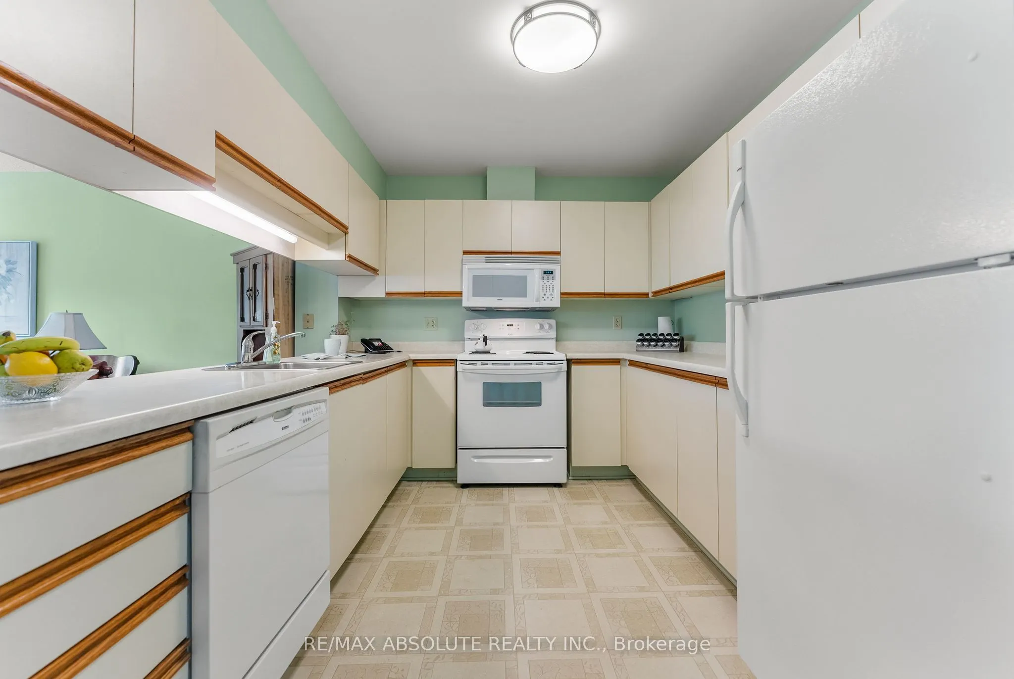 124 Daniel Street S, #301