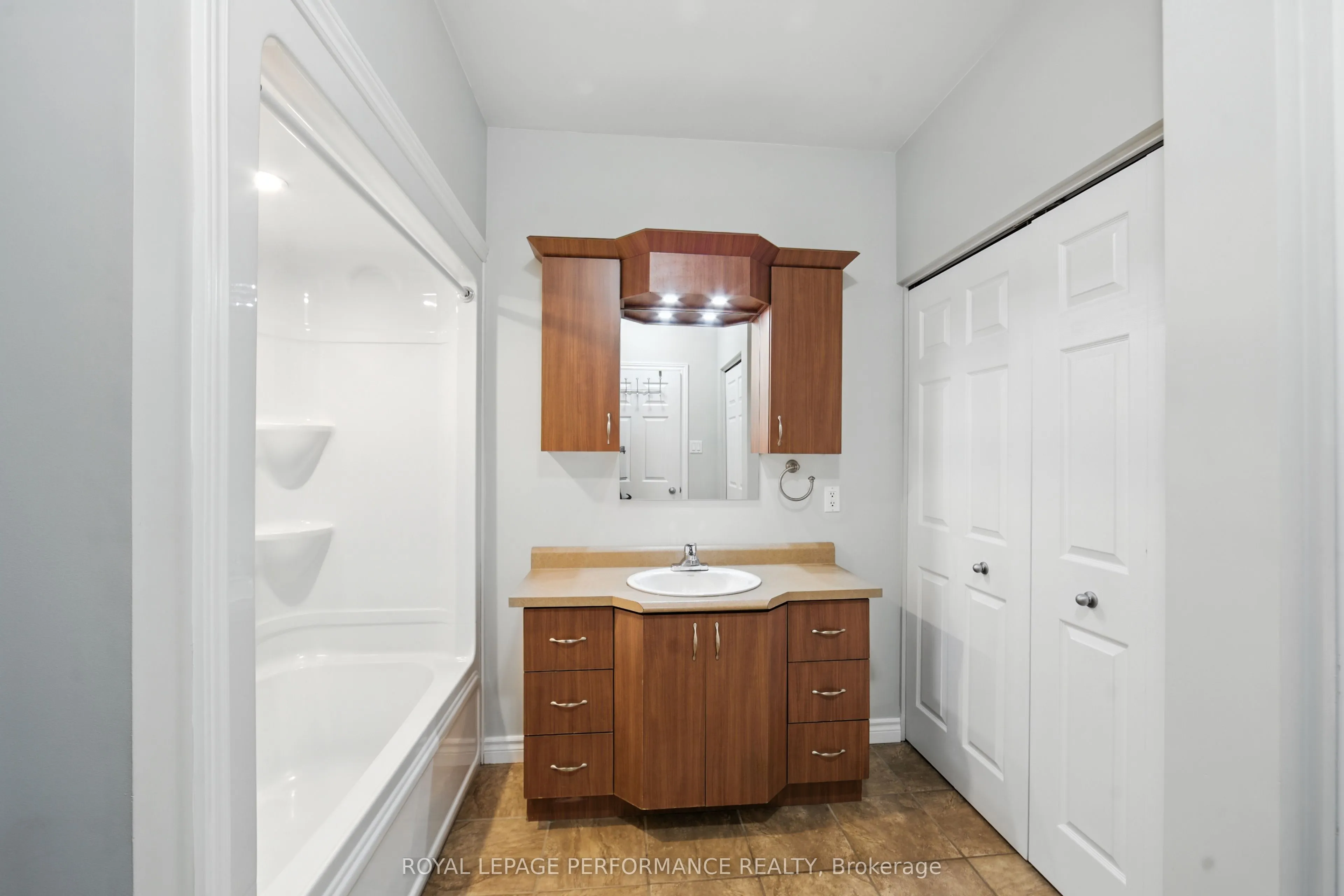 20 Valain Street, #5