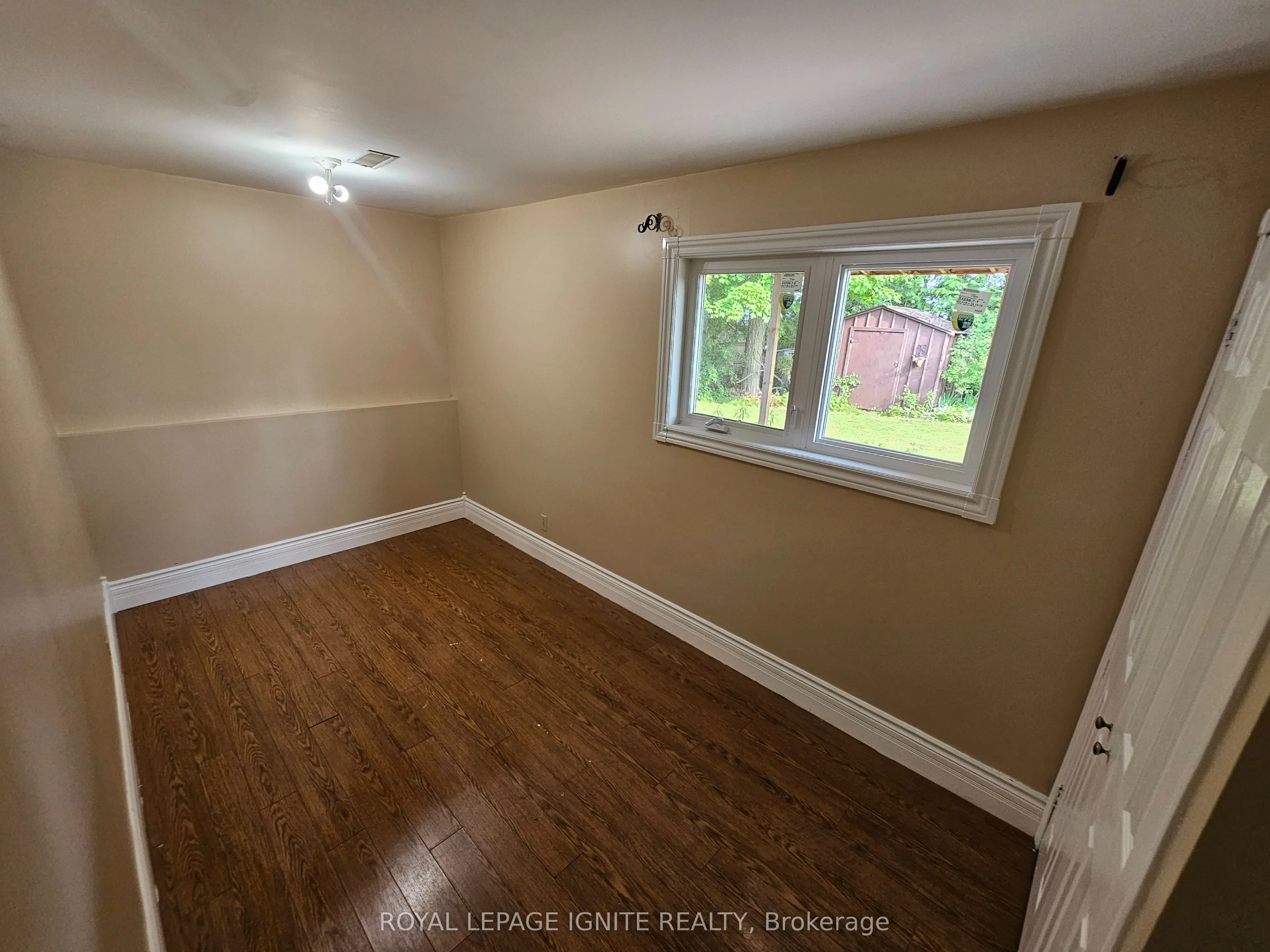 253 WOODLAND Drive N