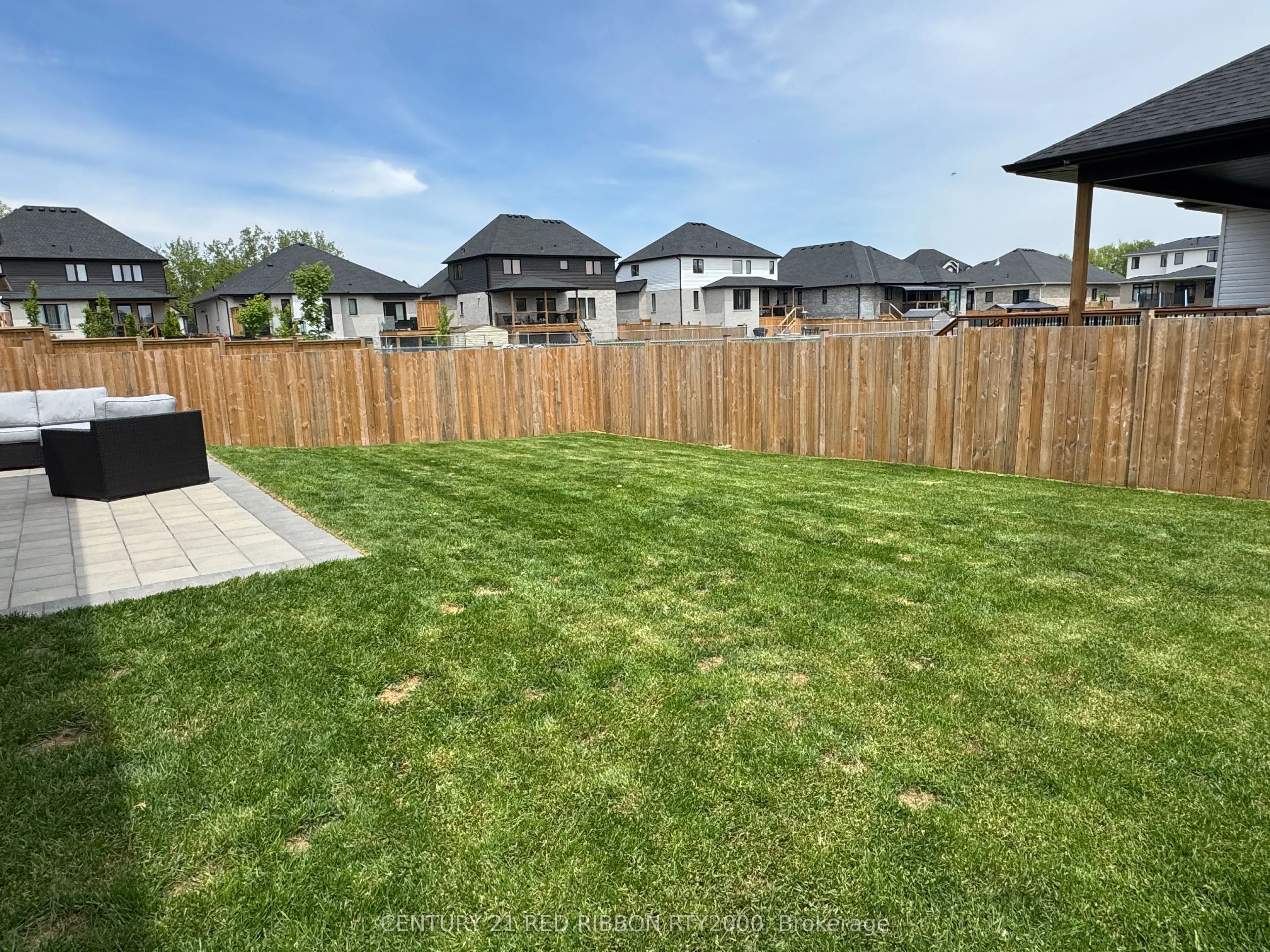 11 BRISCOE Crescent