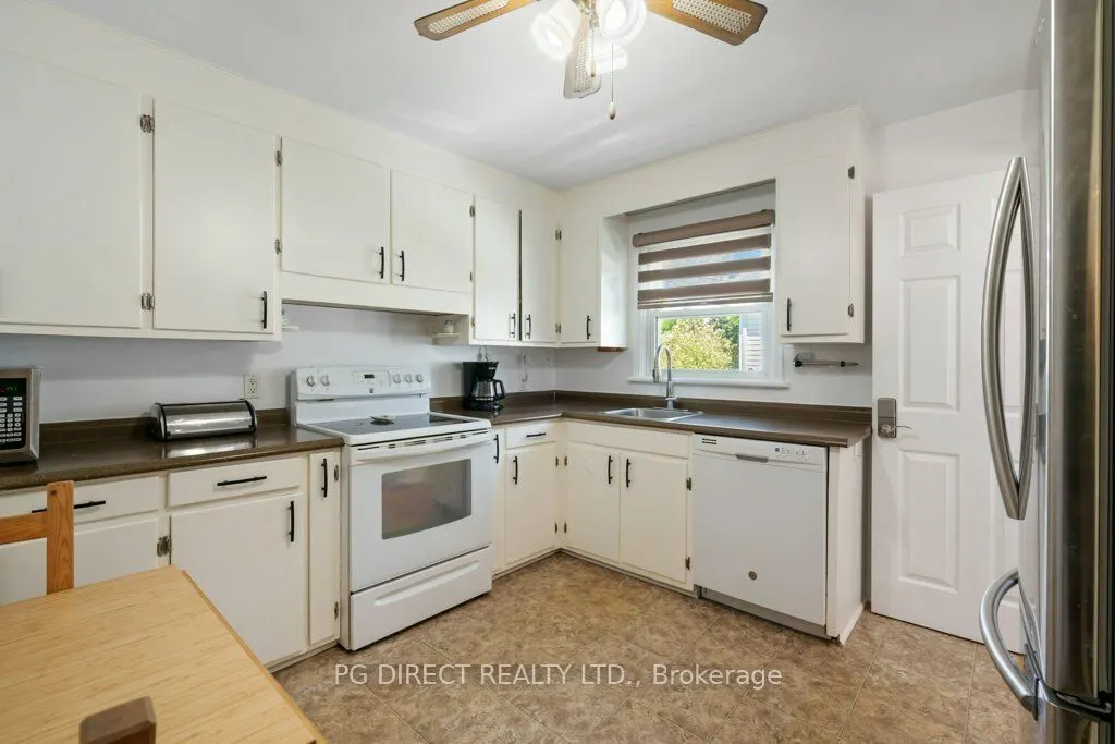 905 Third Street E