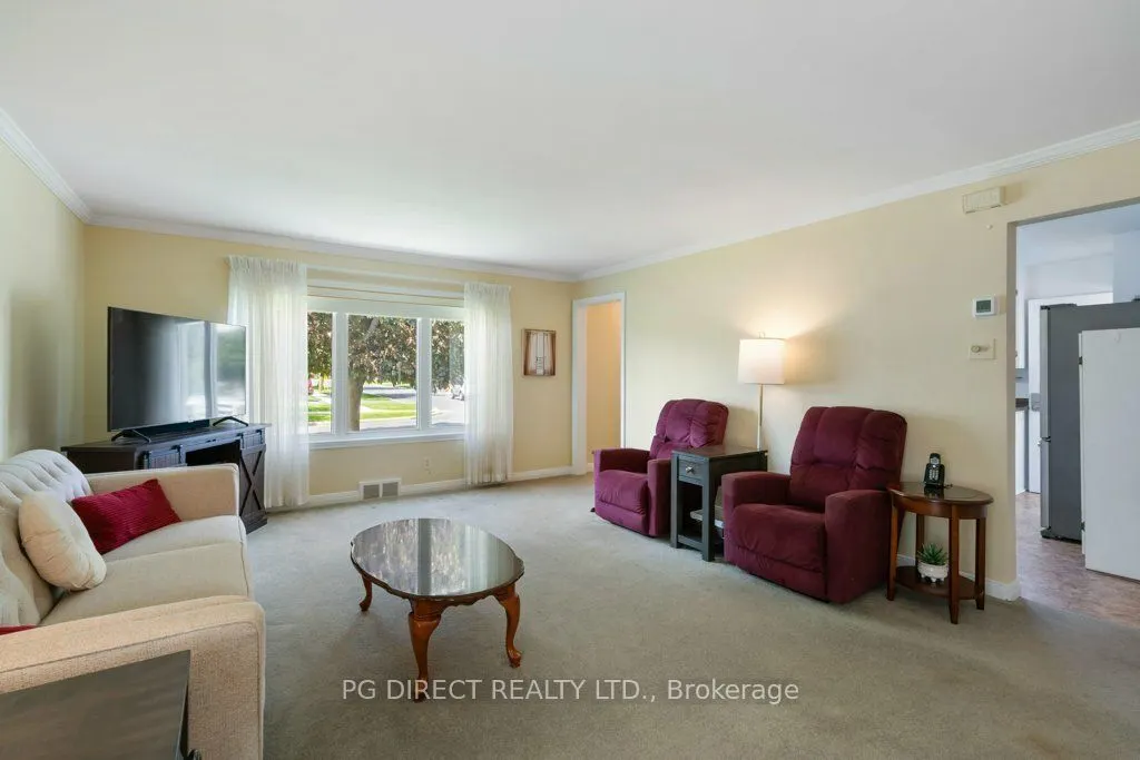 905 Third Street E