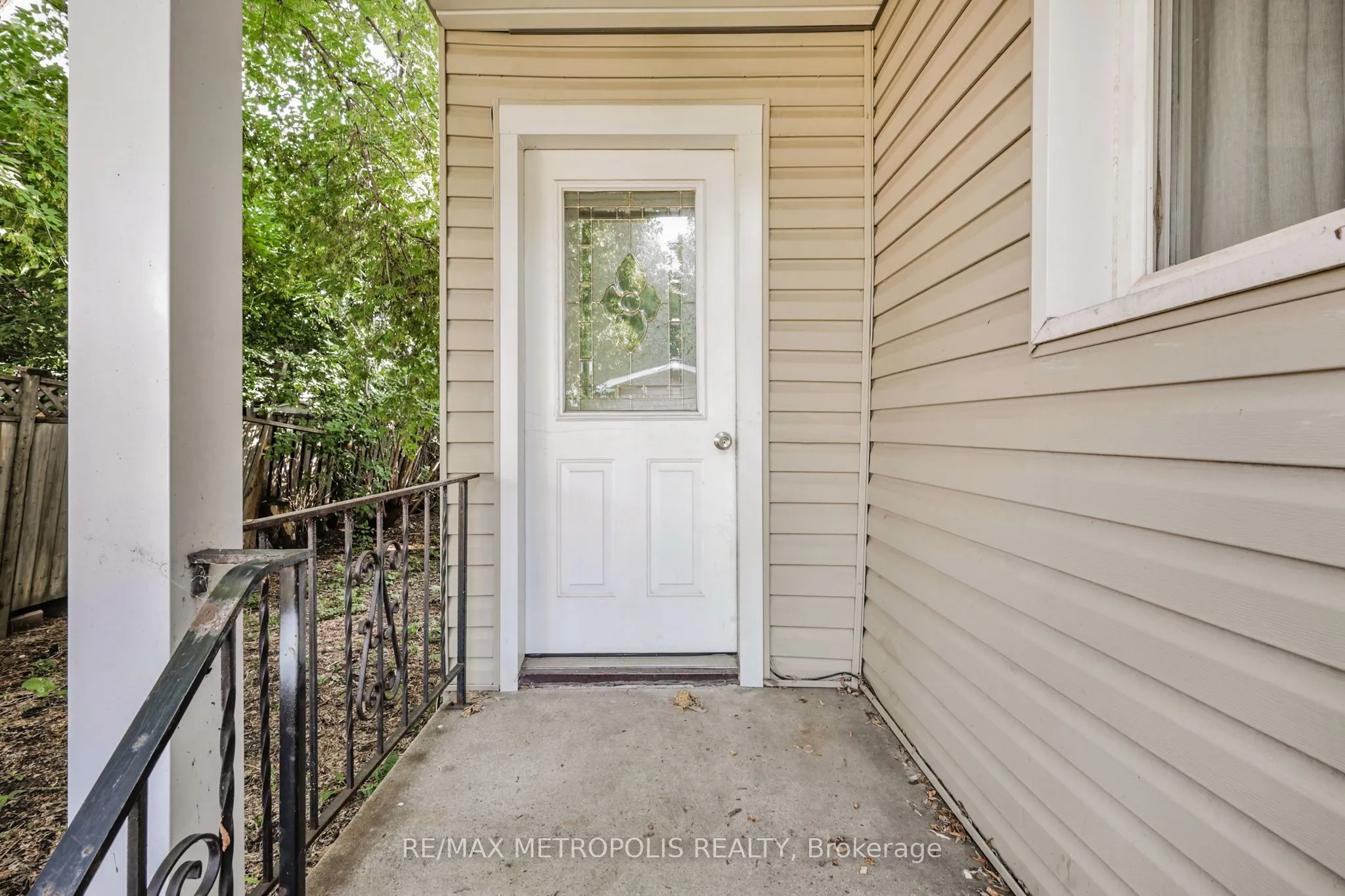 719 Knox Avenue