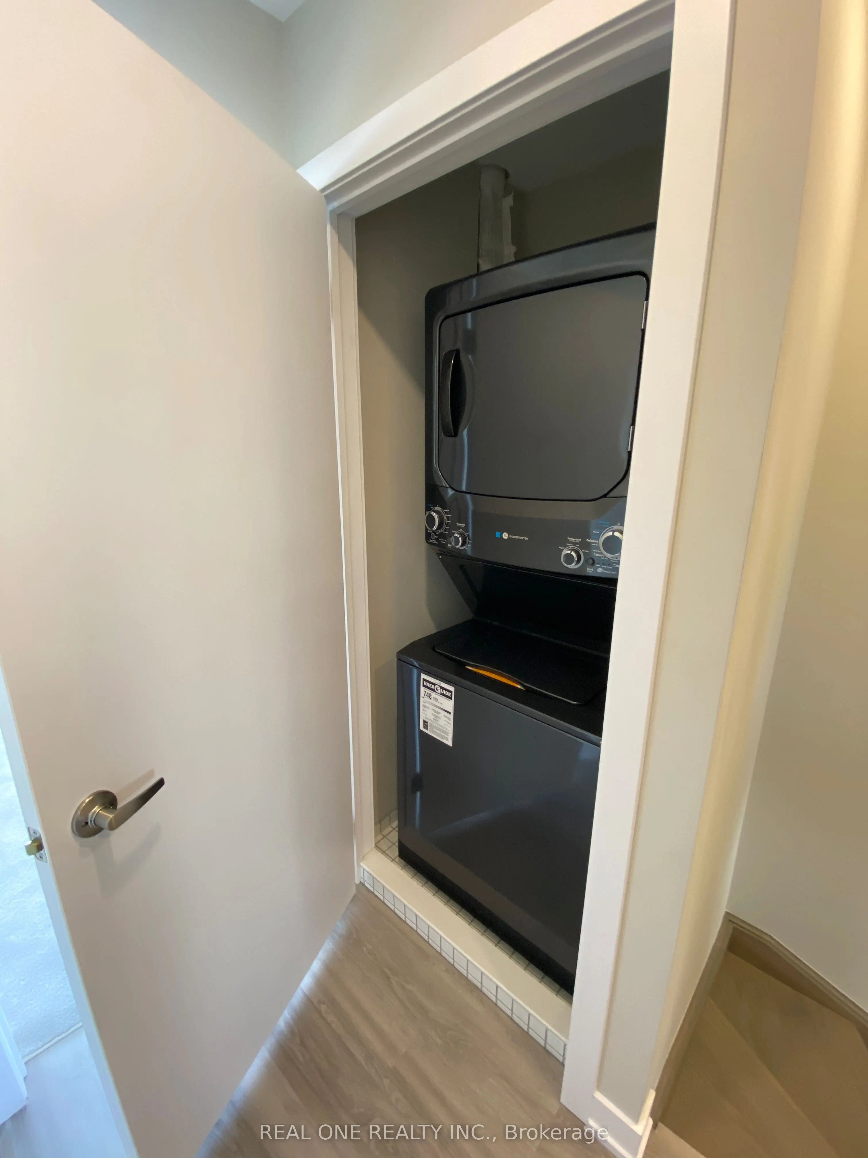 63 Markle Crescent, #40