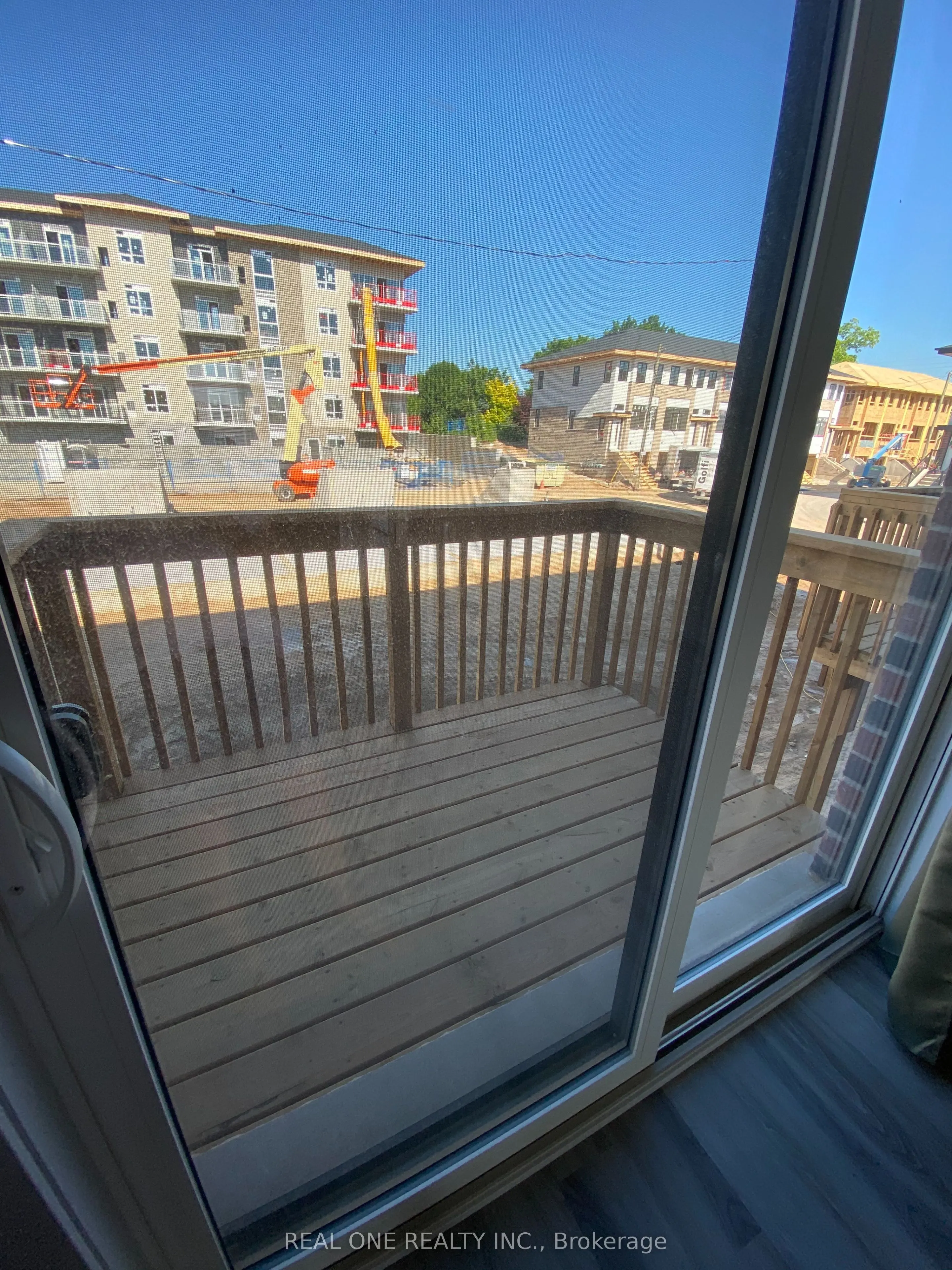 63 Markle Crescent, #40