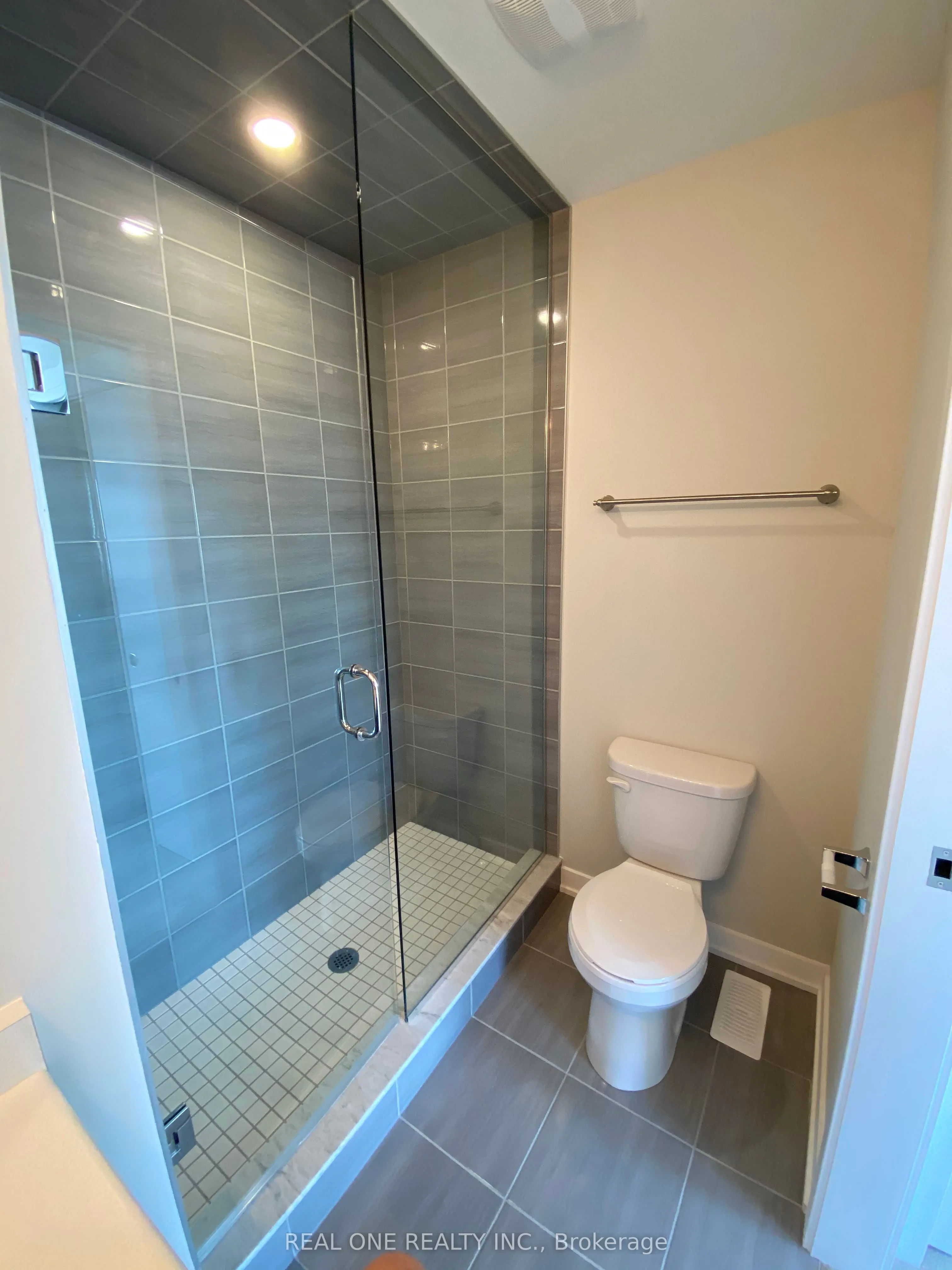 63 Markle Crescent, #40