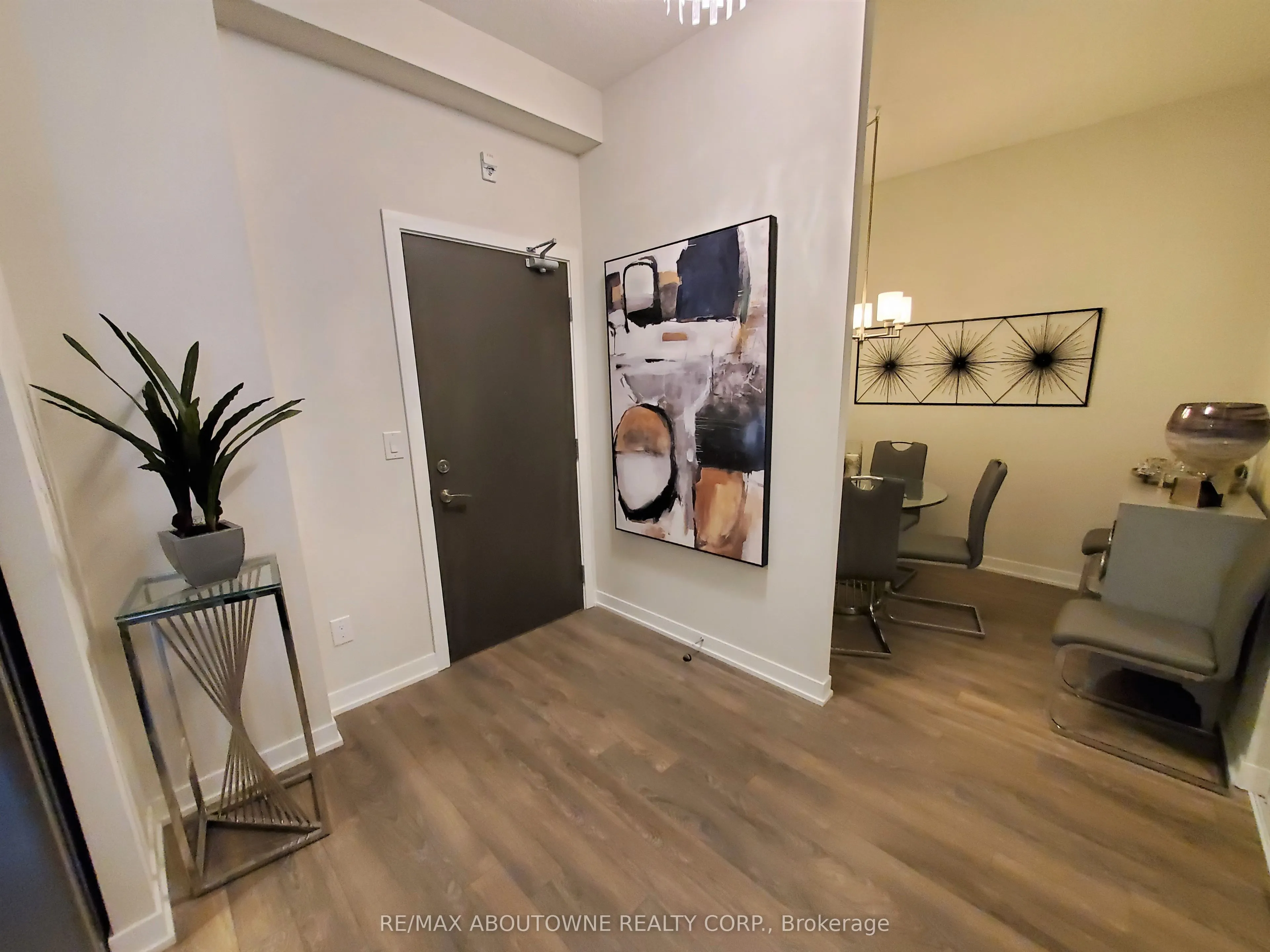 550 North Service Road, #512