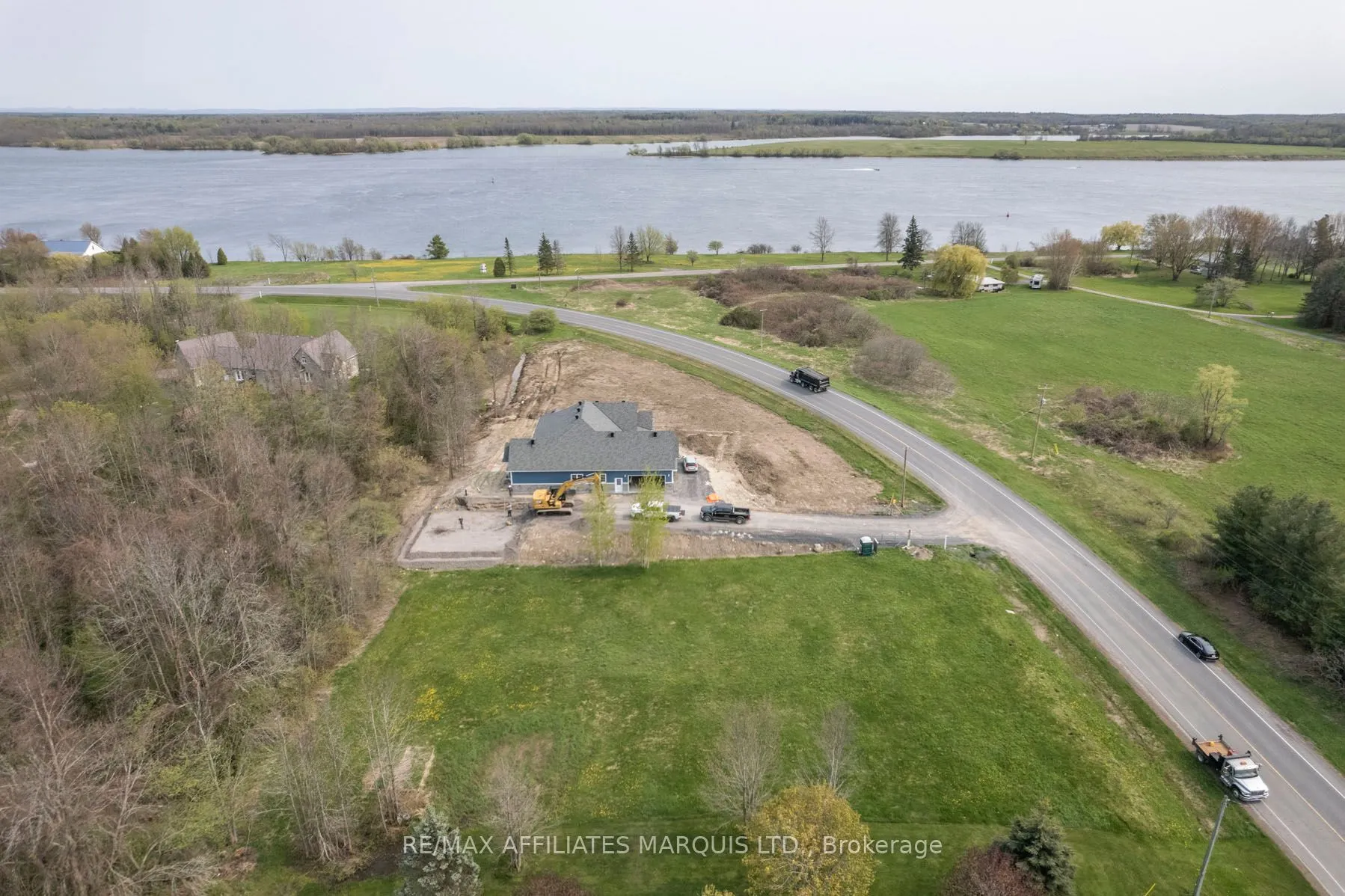 LOT Lakeshore Drive