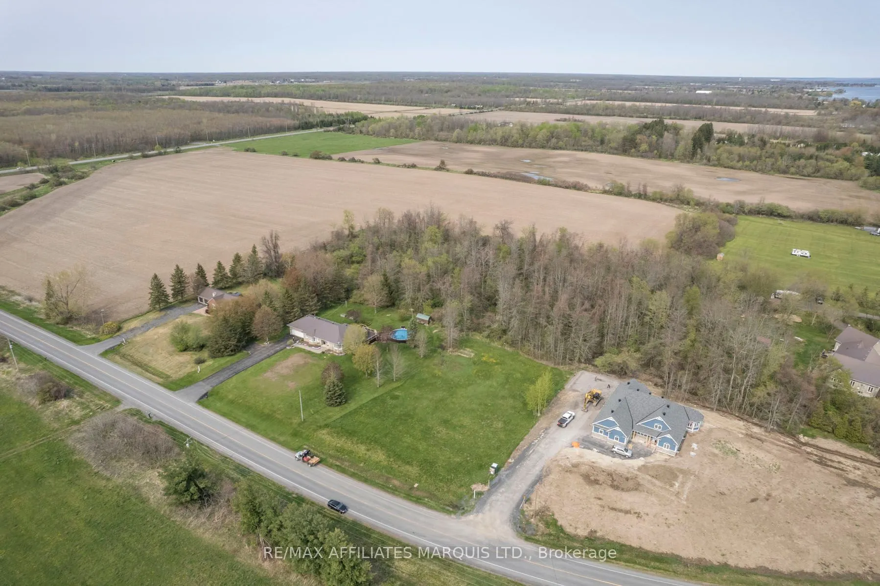 LOT Lakeshore Drive