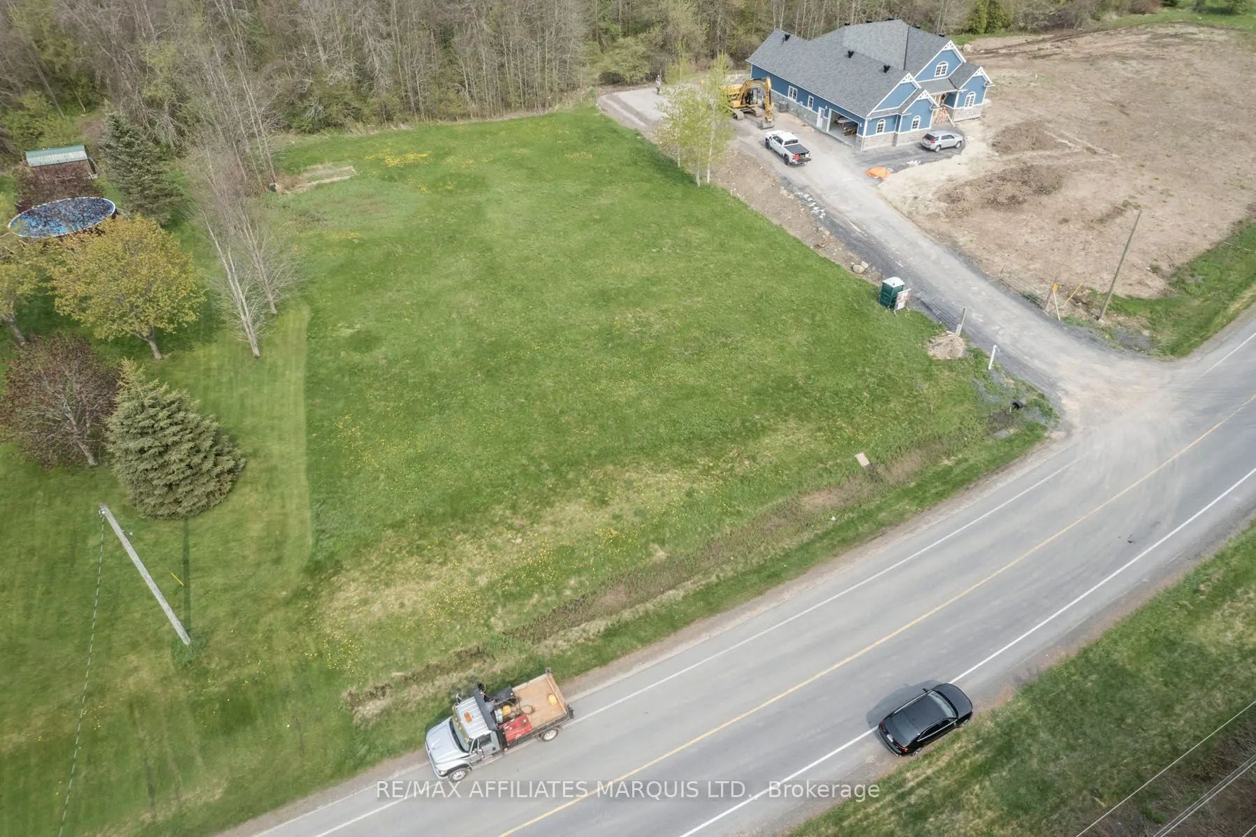 LOT Lakeshore Drive