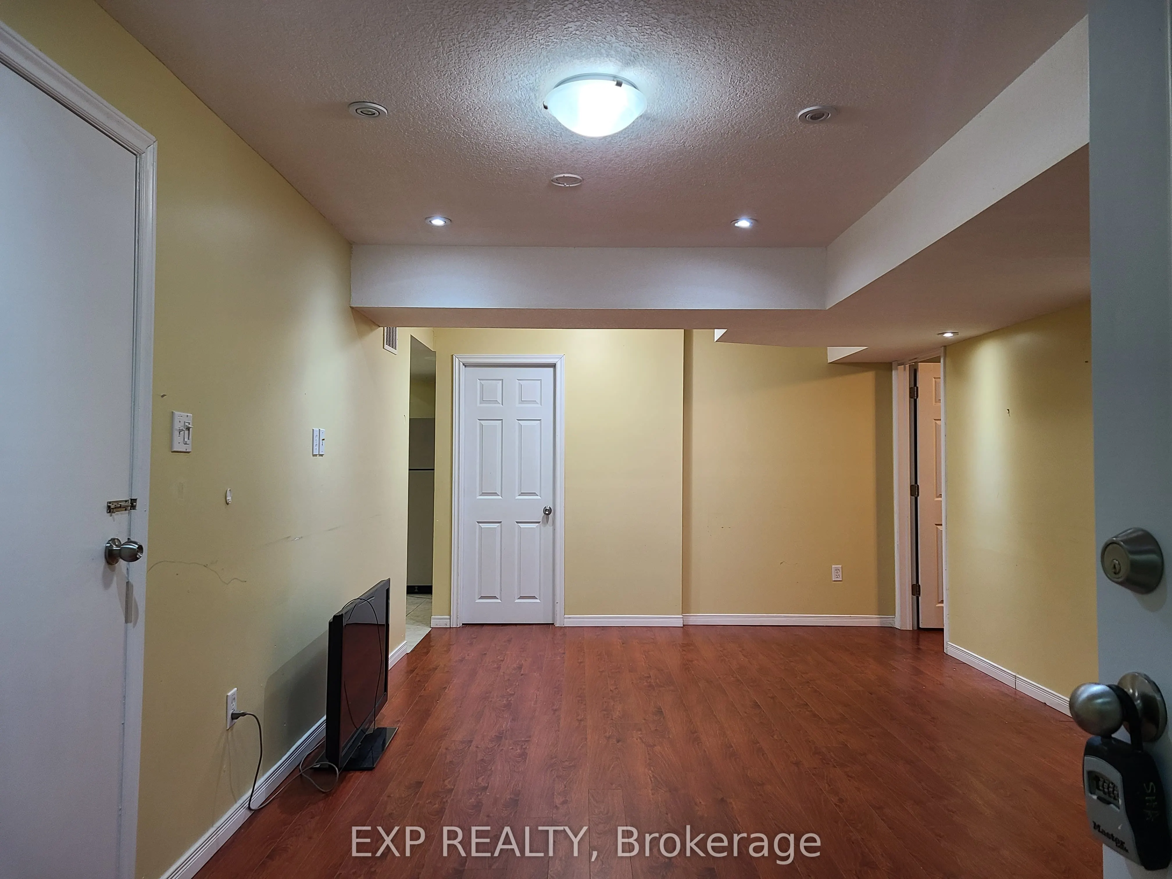 12 Peer Drive, #Basmnt