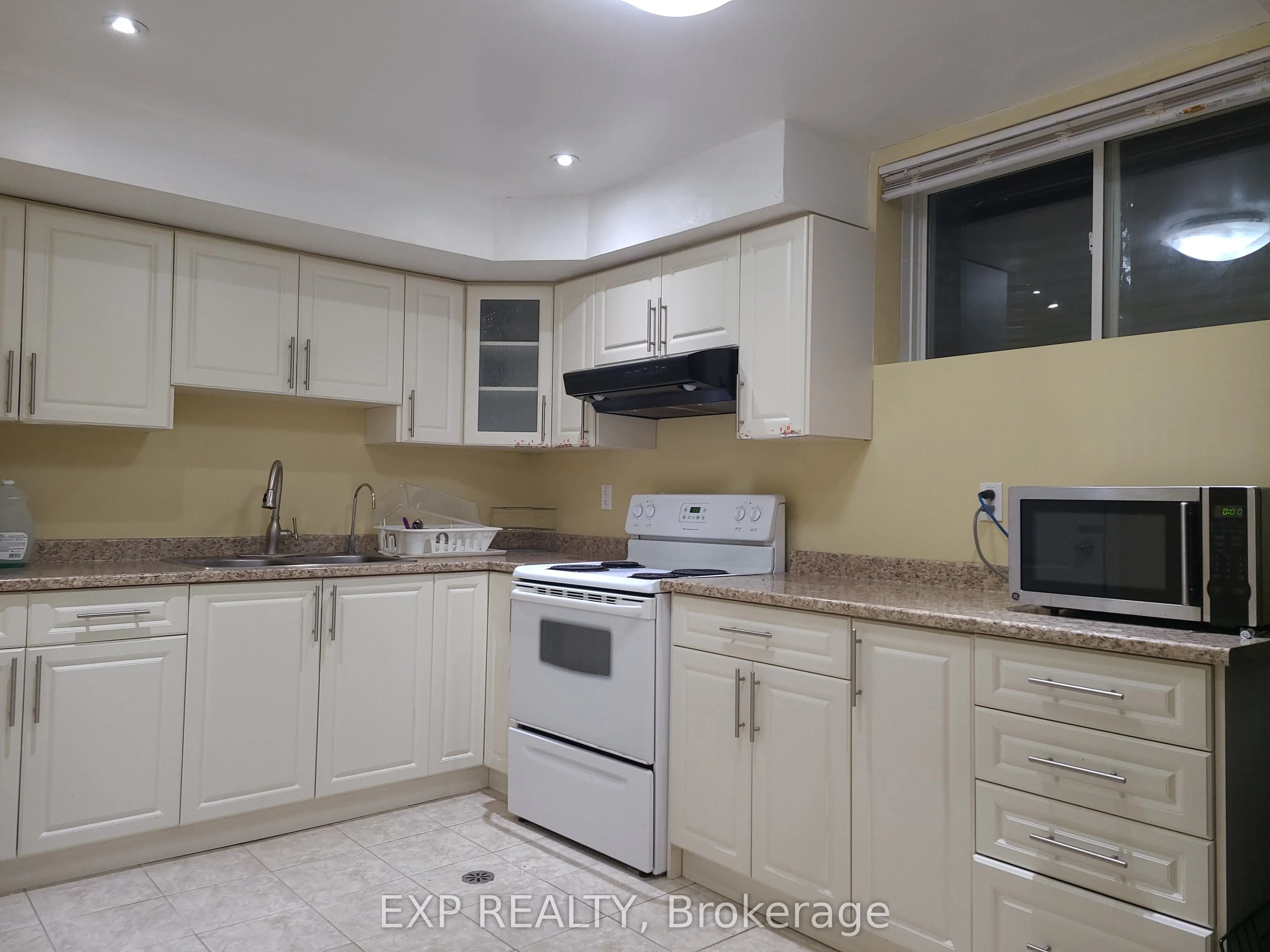 12 Peer Drive, #Basmnt