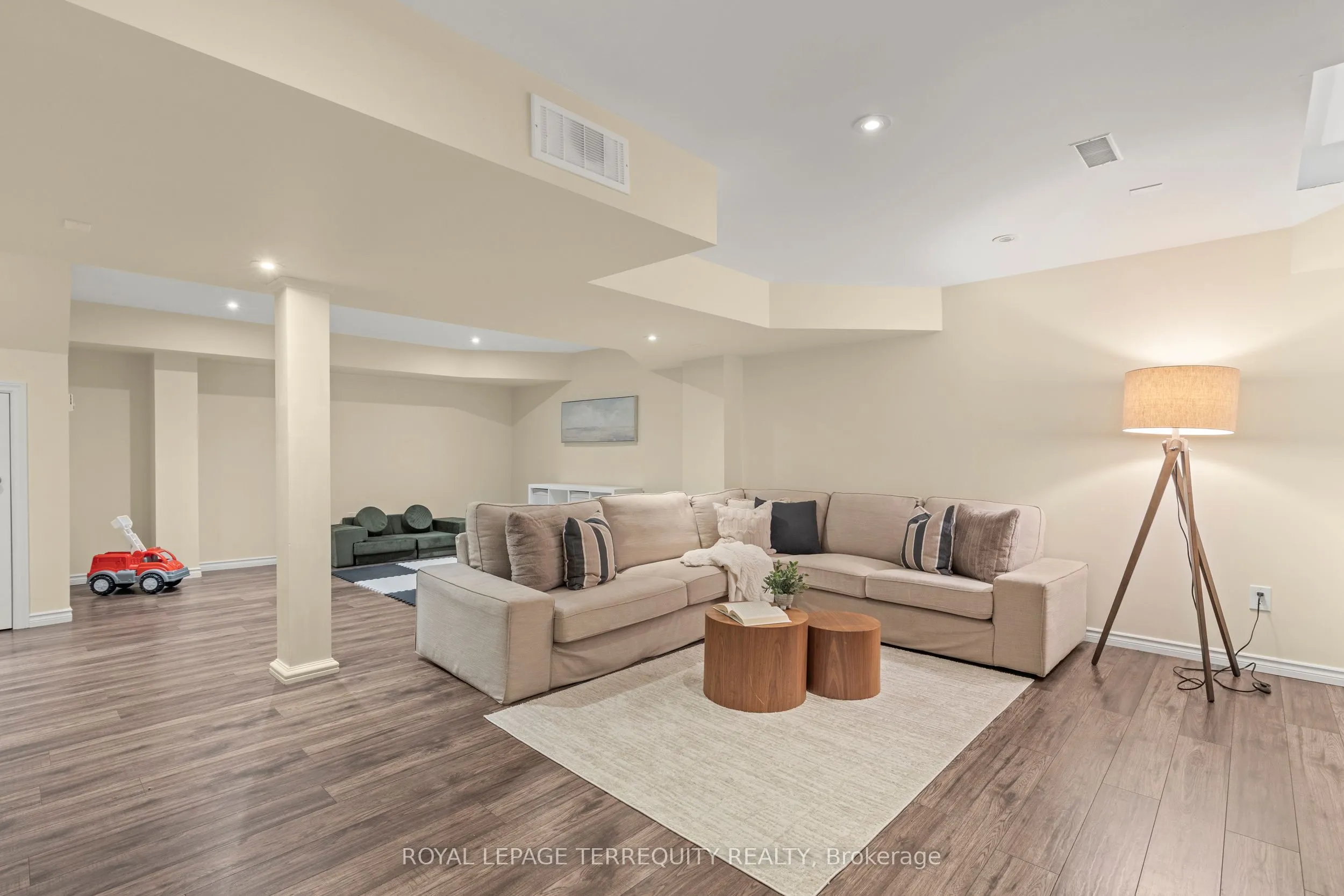 52 Biggs Avenue