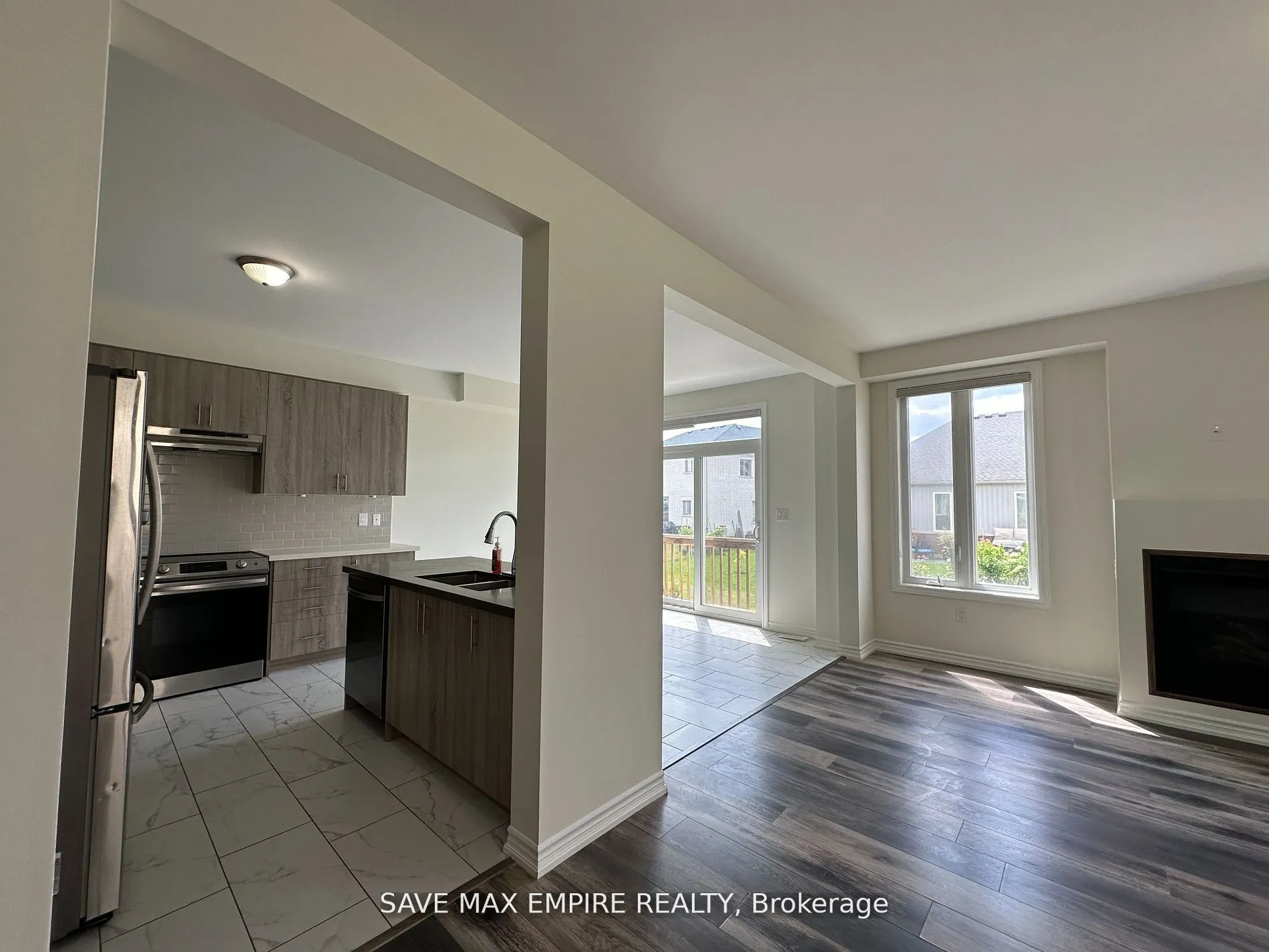 1499 MARINA Drive