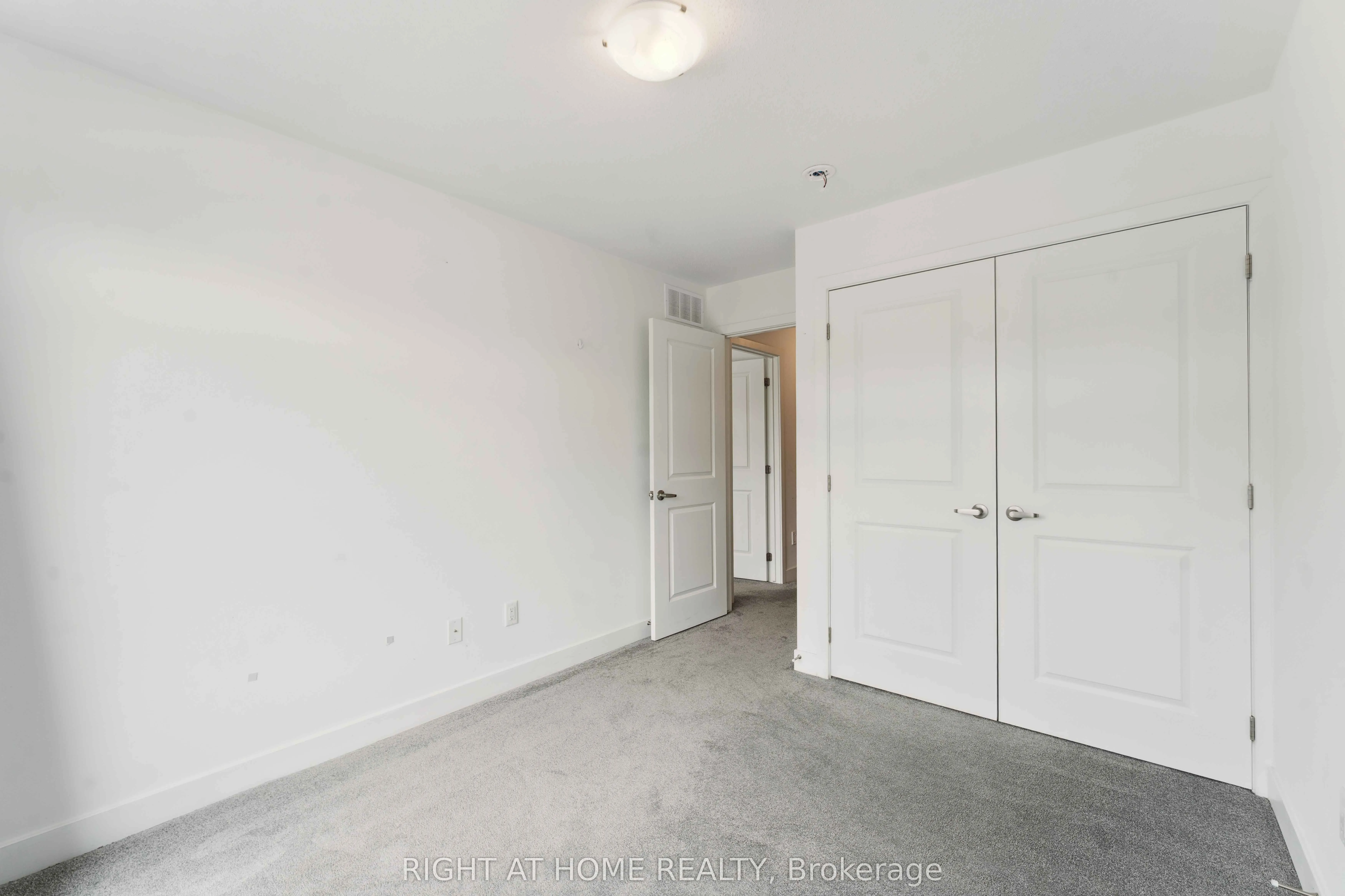261 Finsbury Avenue