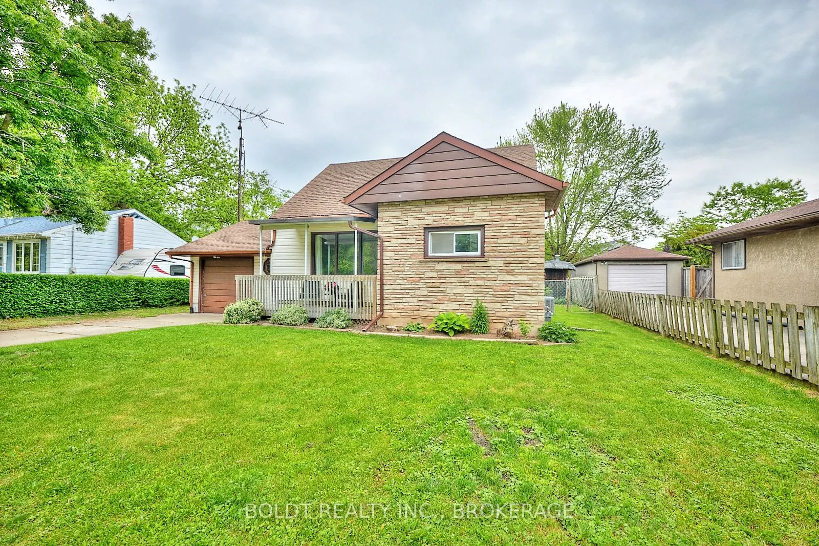 130 GADSBY Avenue