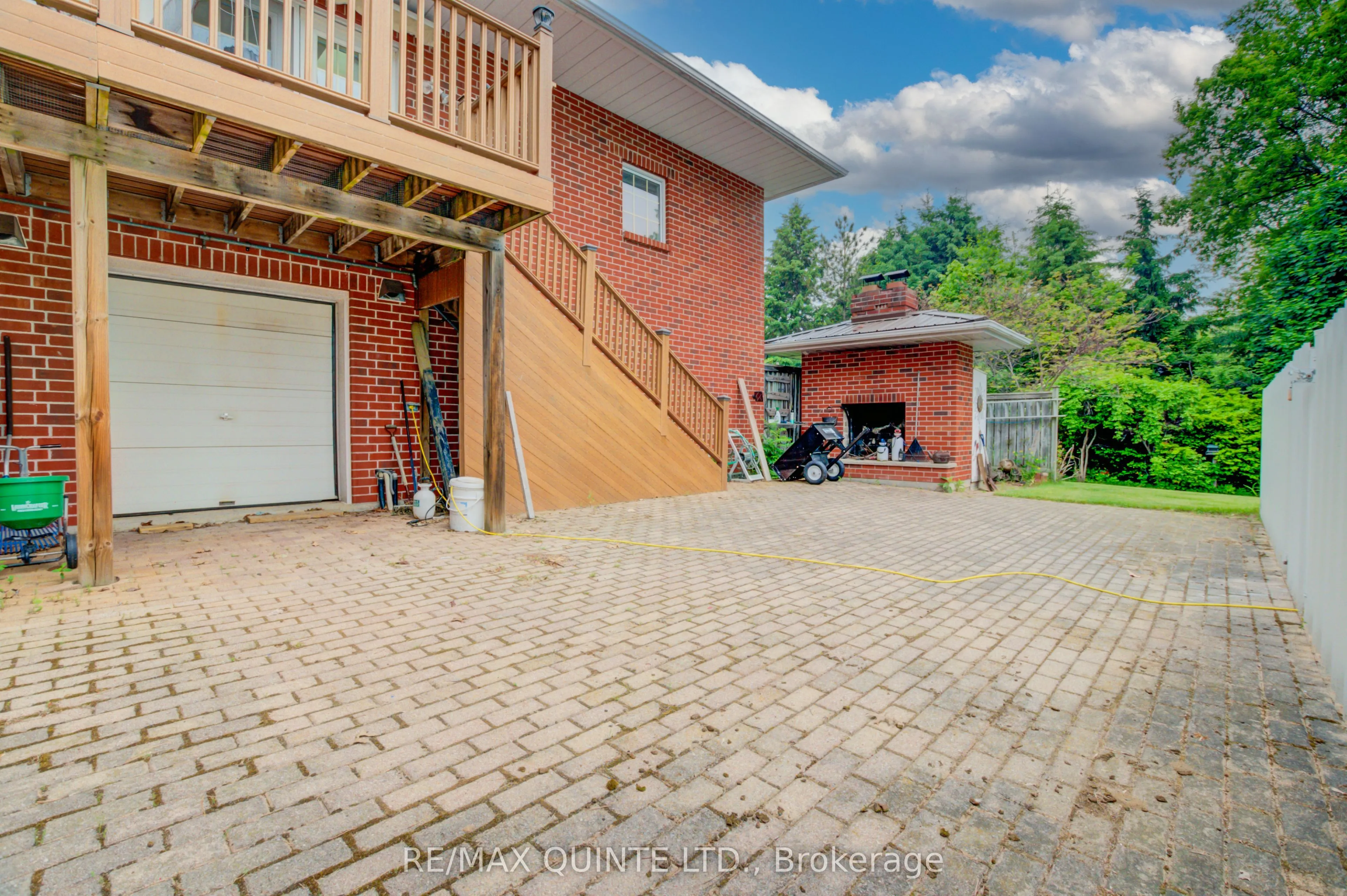 55 Oakridge Drive
