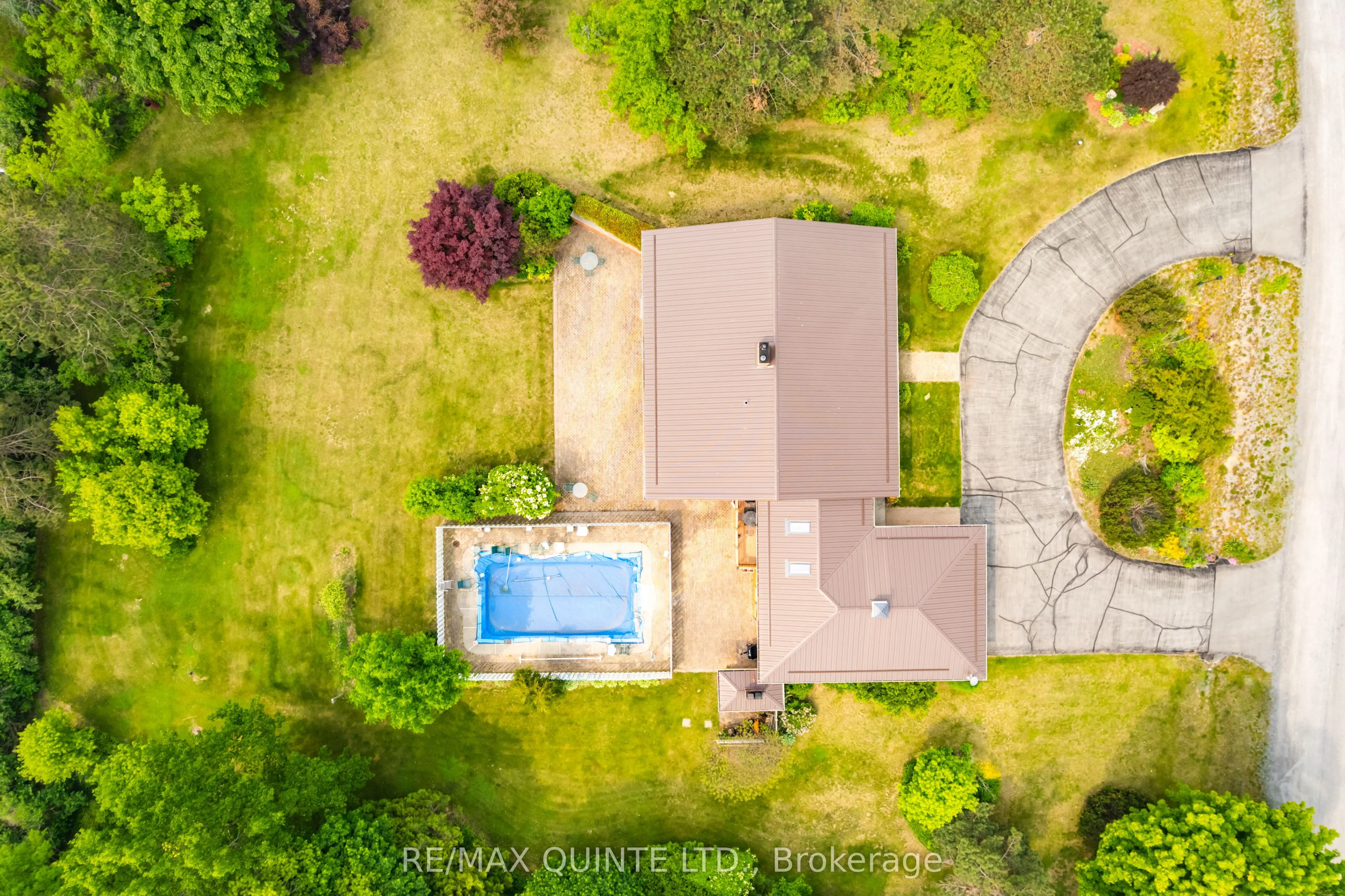 55 Oakridge Drive