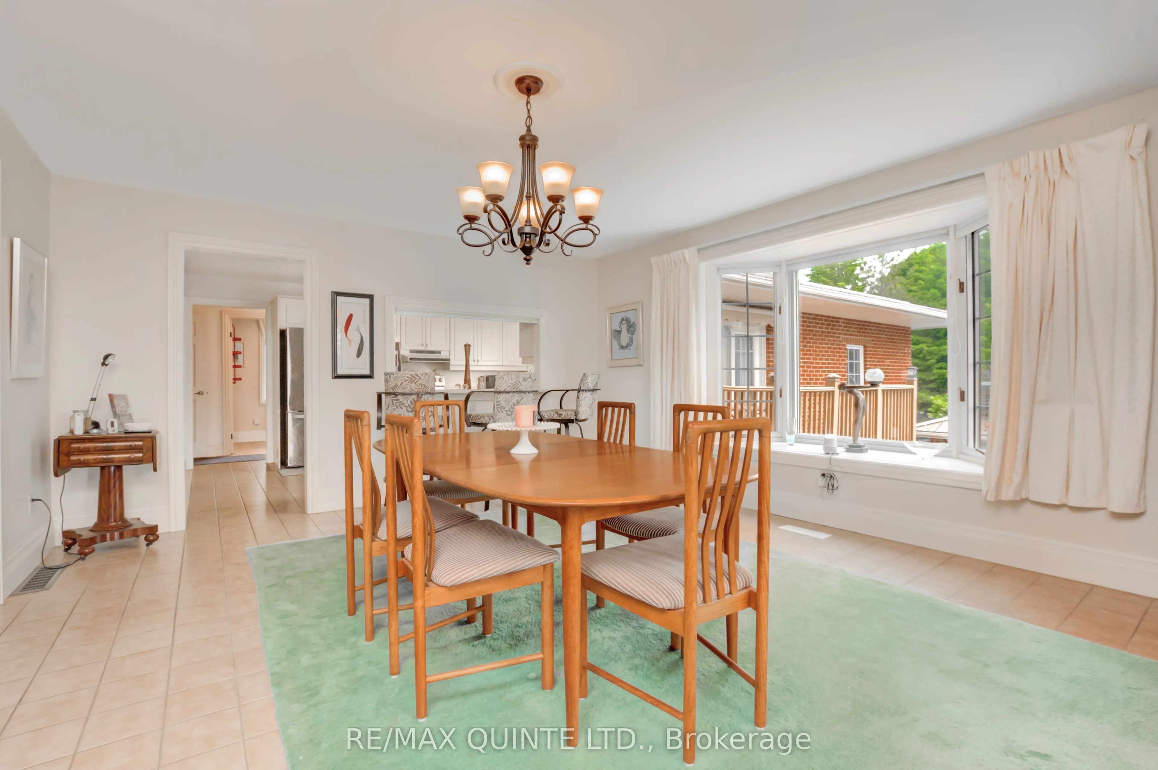 55 Oakridge Drive