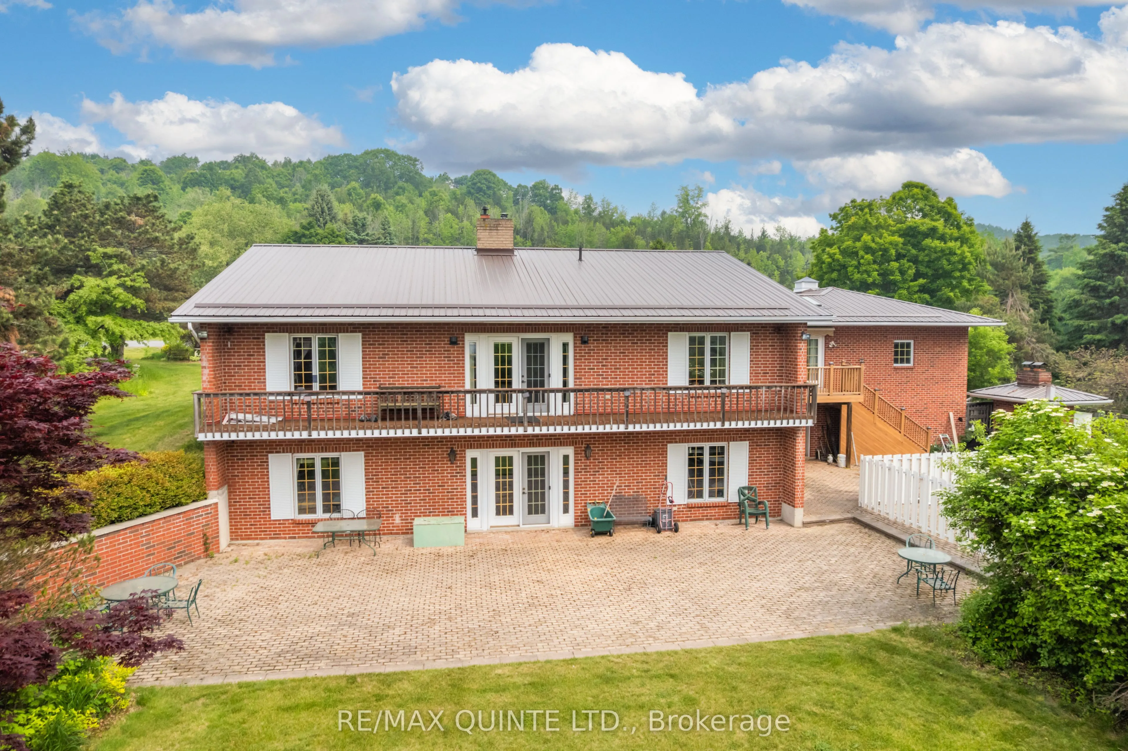 55 Oakridge Drive