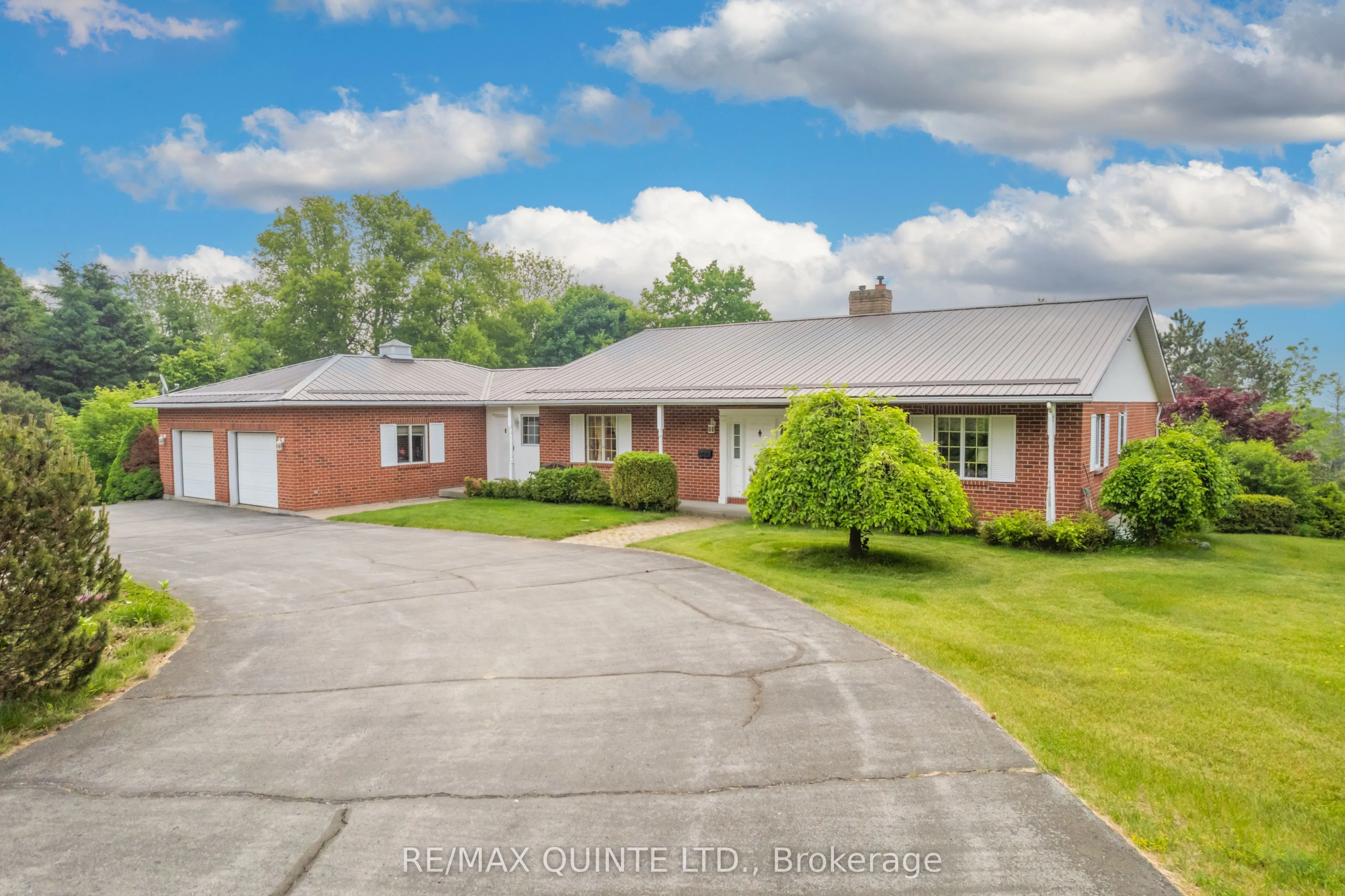 55 Oakridge Drive