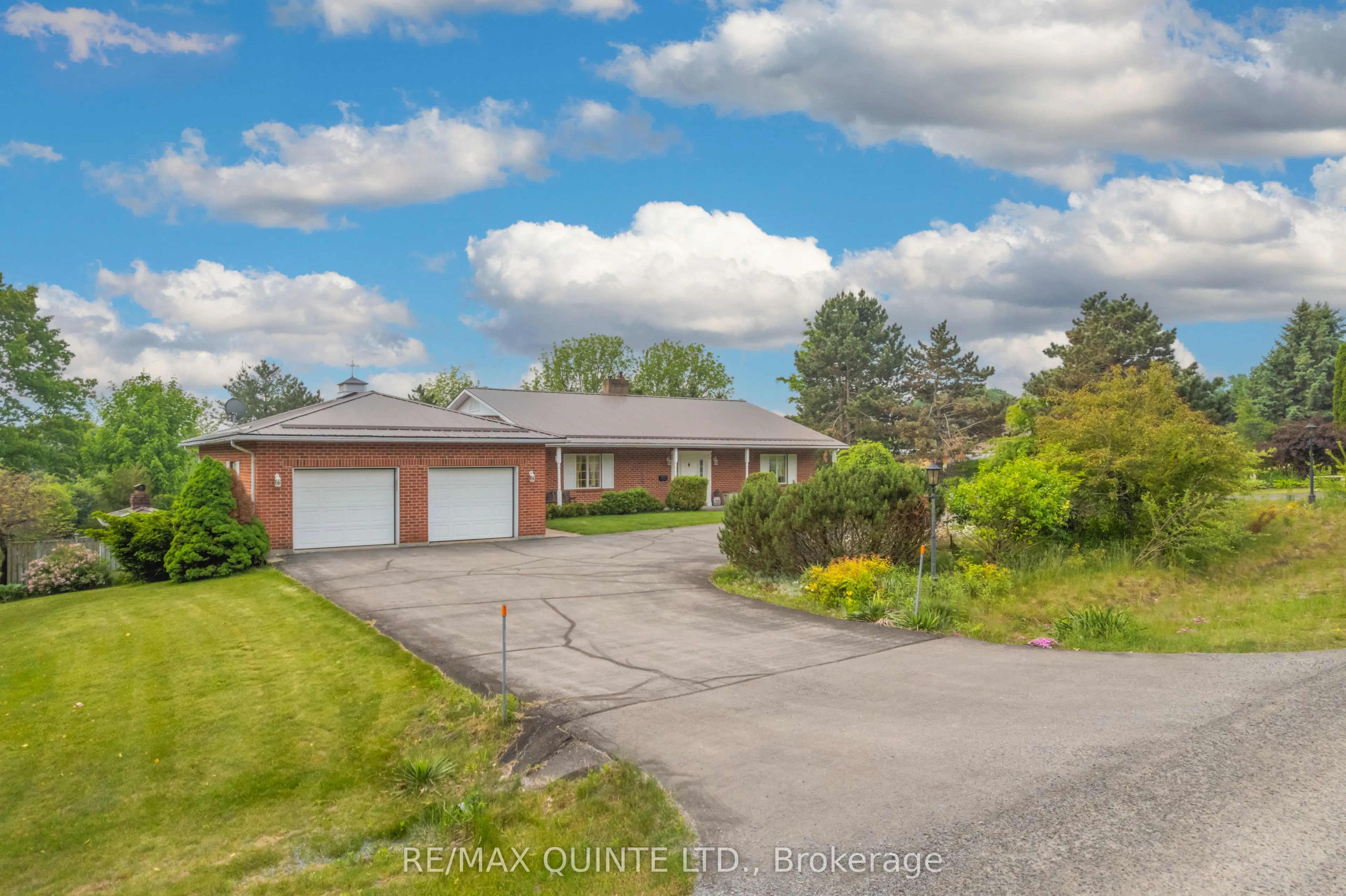 55 Oakridge Drive